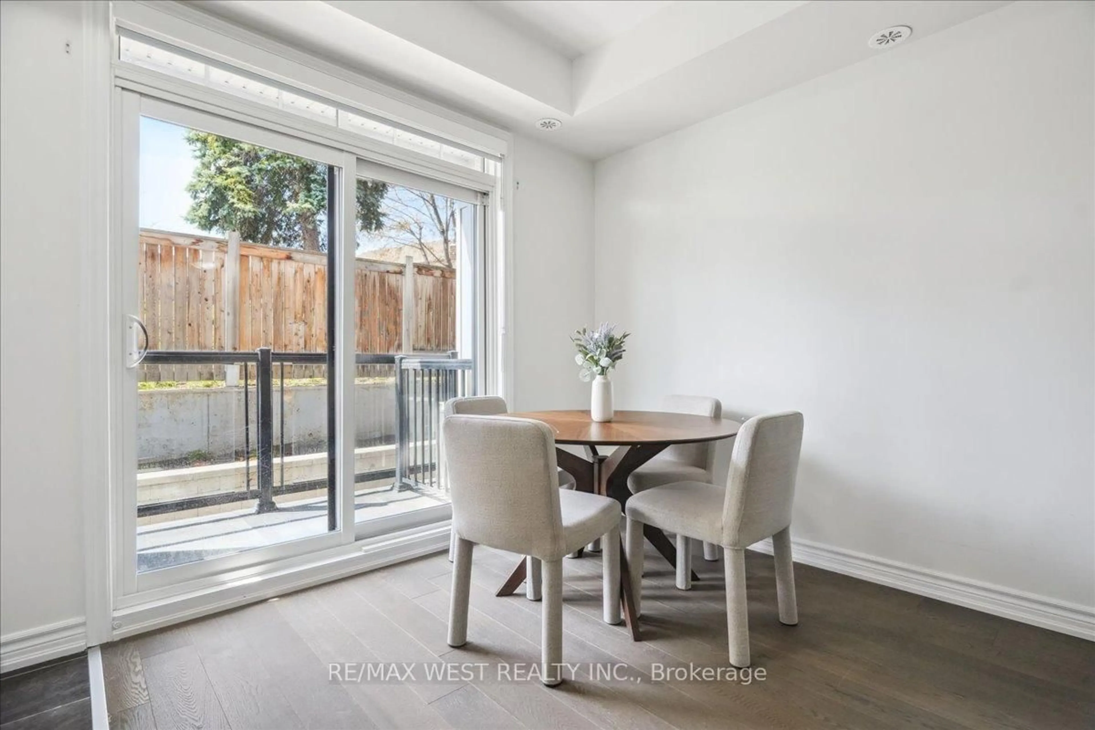 Dining room, unknown for 196 Pine Grove Rd #25, Vaughan Ontario L4L 0H8