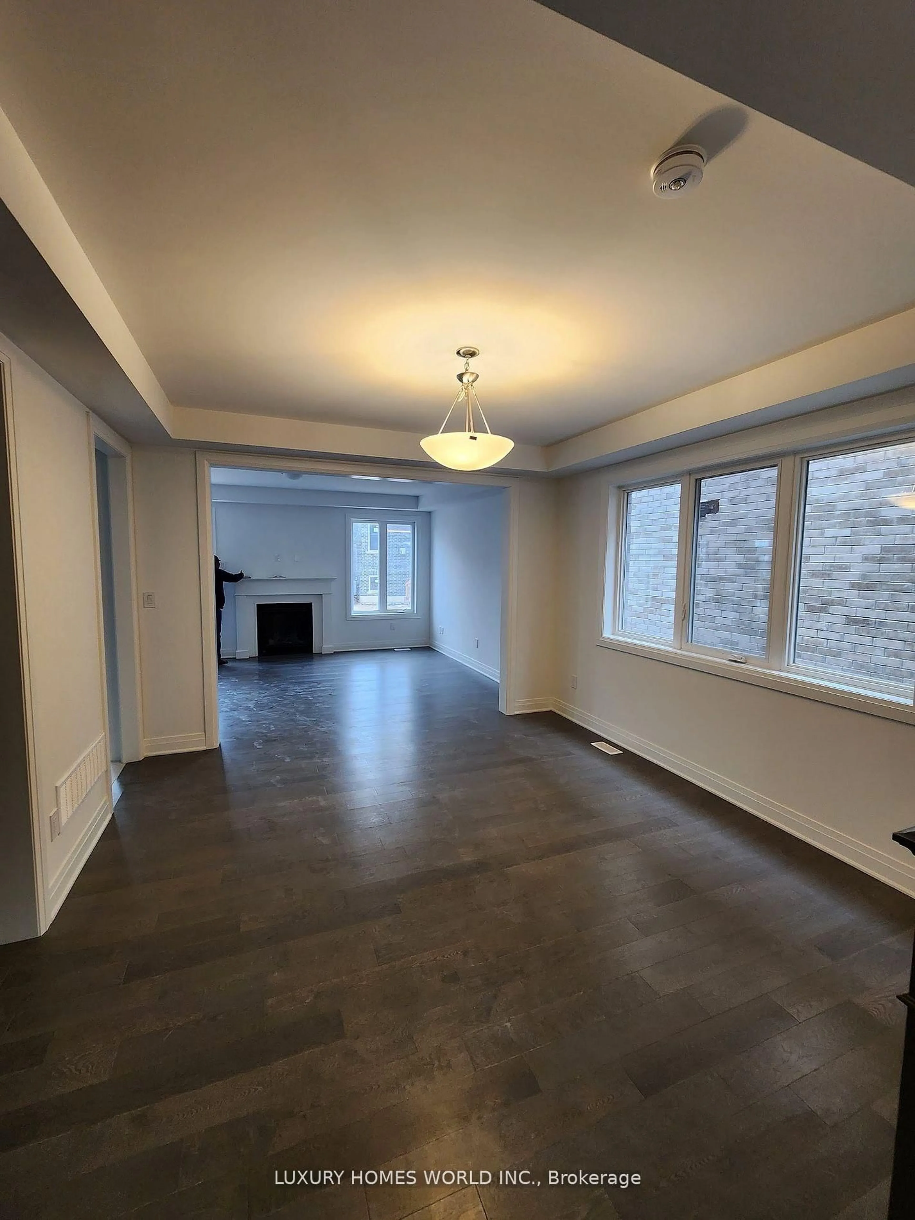 A pic of a room for 657 Lamb St, Innisfil Ontario L9S 0R7