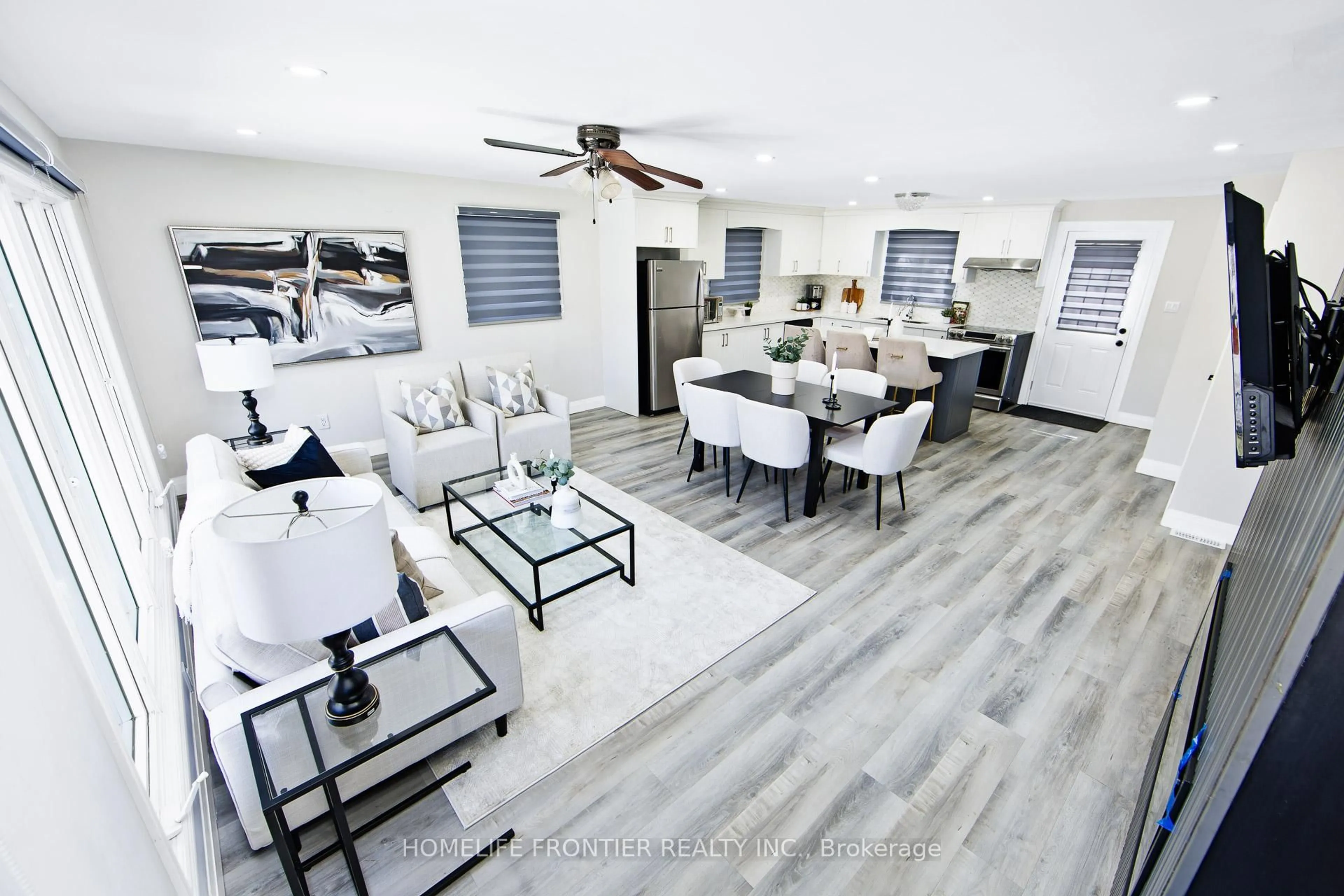 Living room with furniture, unknown for 1786 St Johns Rd, Innisfil Ontario L9S 1S9