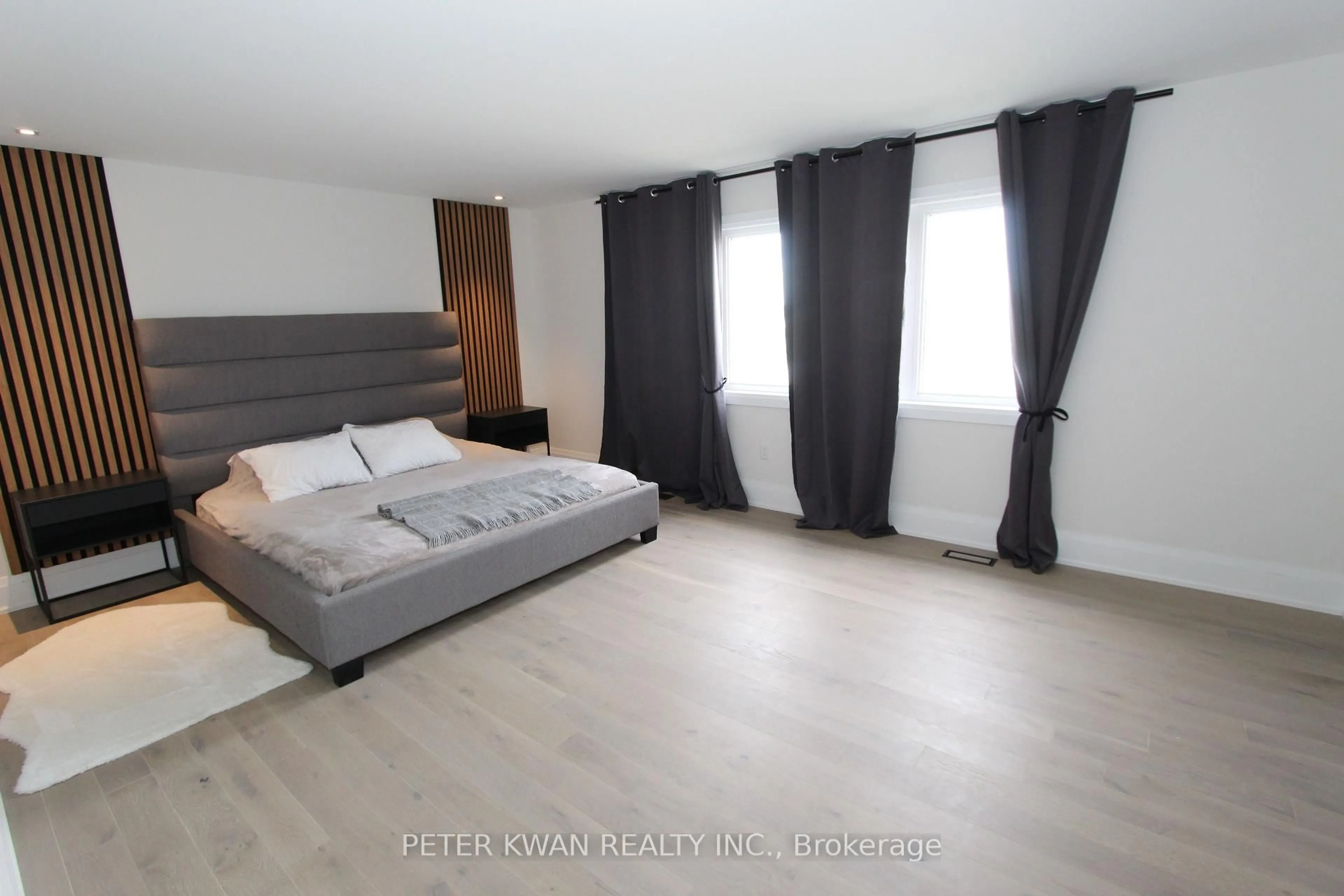 Bedroom with bed, unknown for 61 Strathgreen Lane, Georgina Ontario L4P 0J3