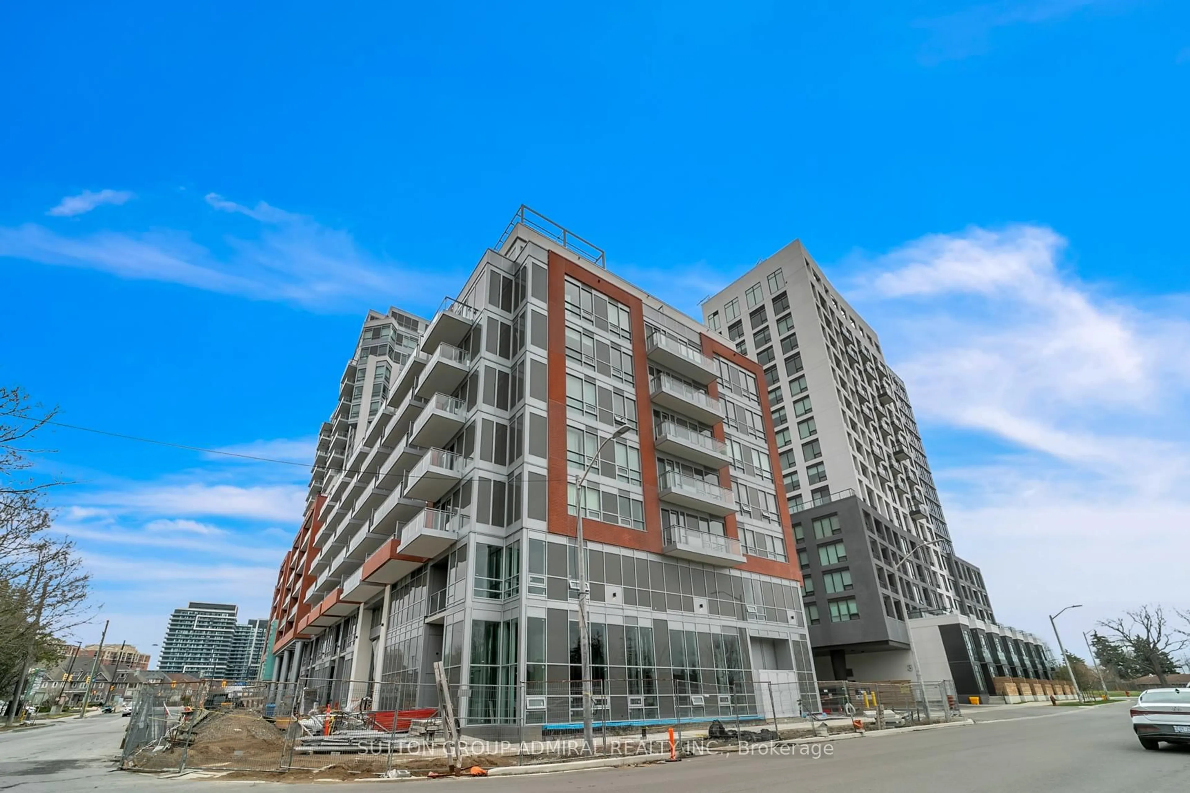 Indoor foyer for 8888 Yonge St #322, Richmond Hill Ontario L4C 6Z1
