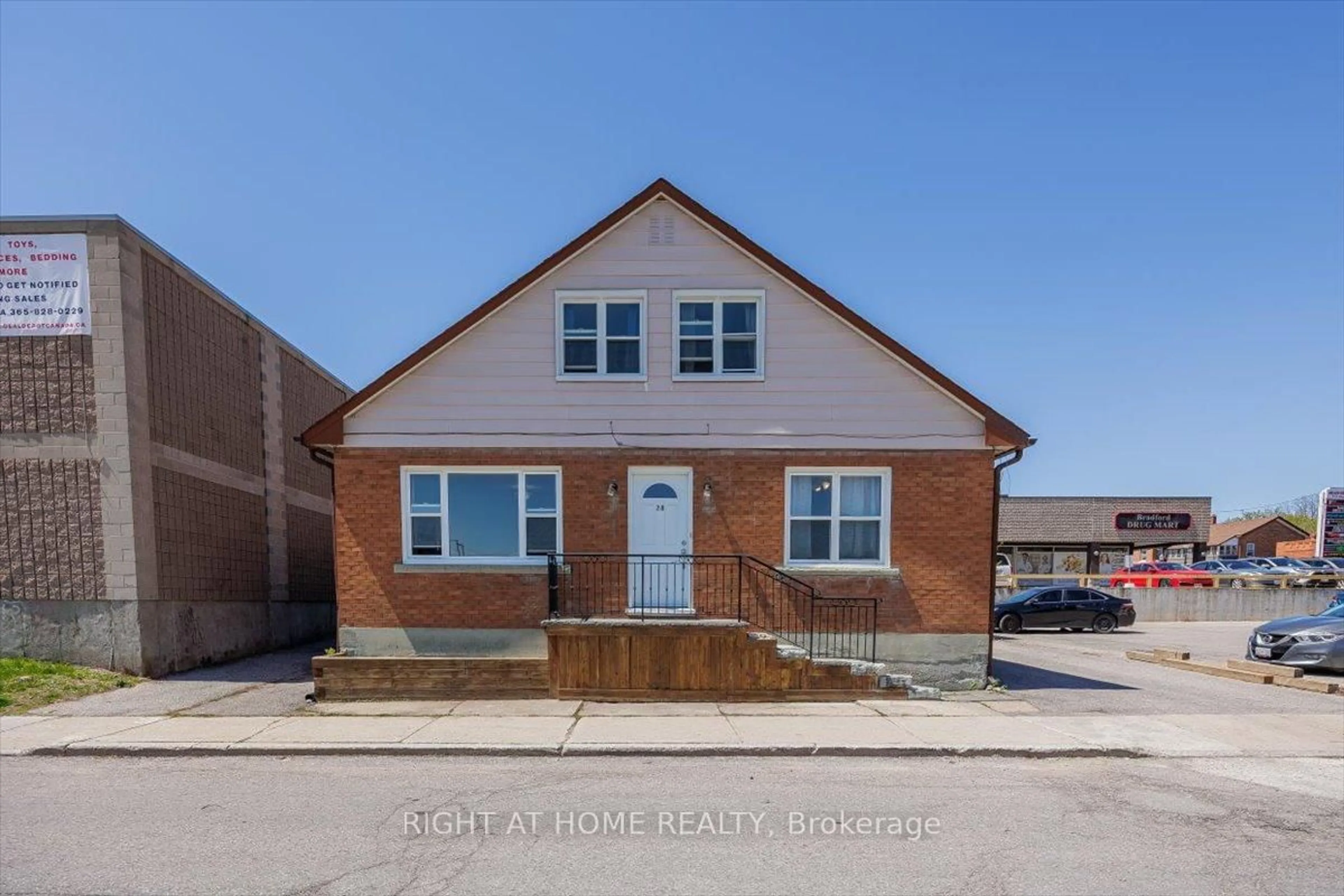 Home with brick exterior material, street for 20 Drury St, Bradford West Gwillimbury Ontario L3Z 1W9