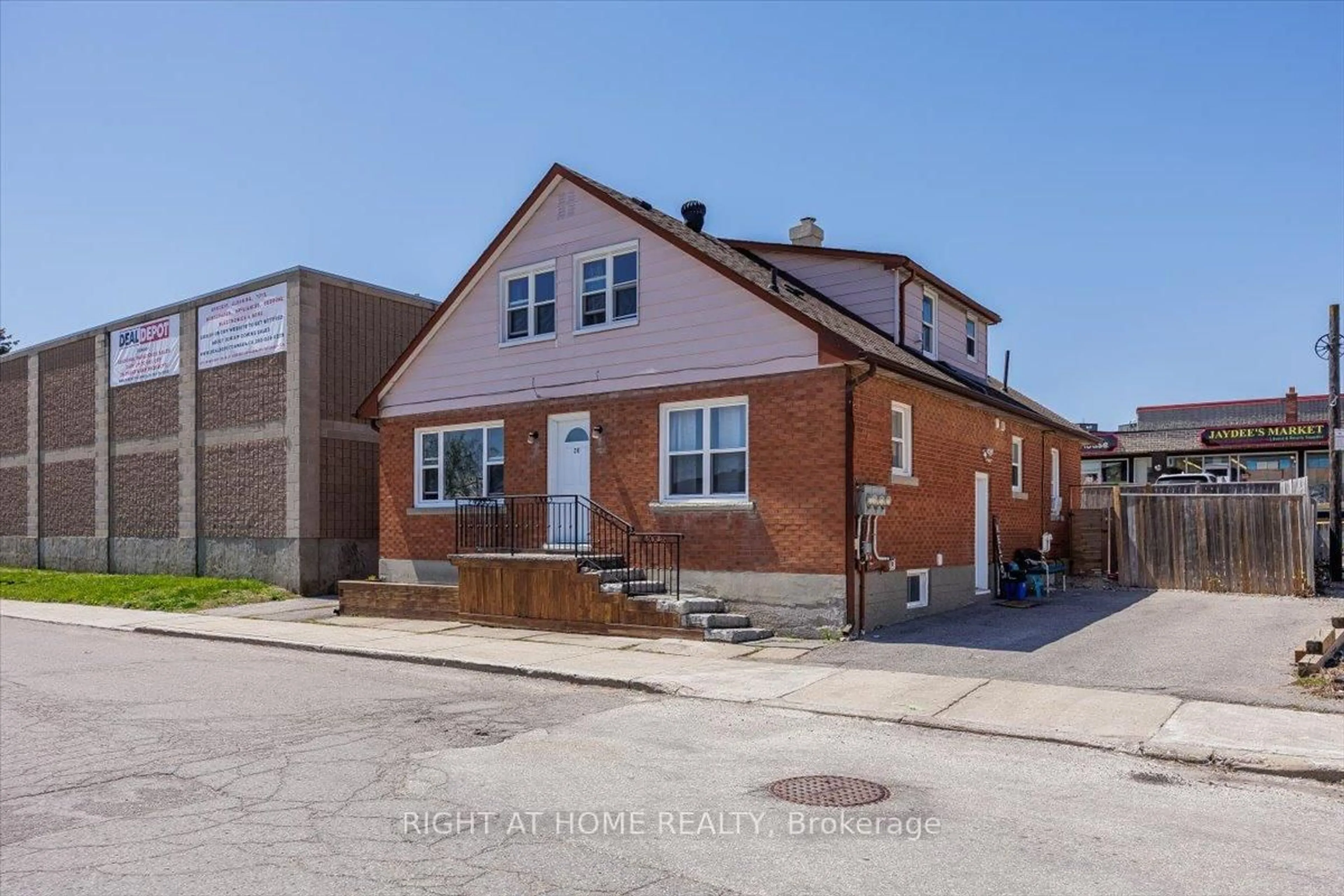Home with brick exterior material, street for 20 Drury St, Bradford West Gwillimbury Ontario L3Z 1W9
