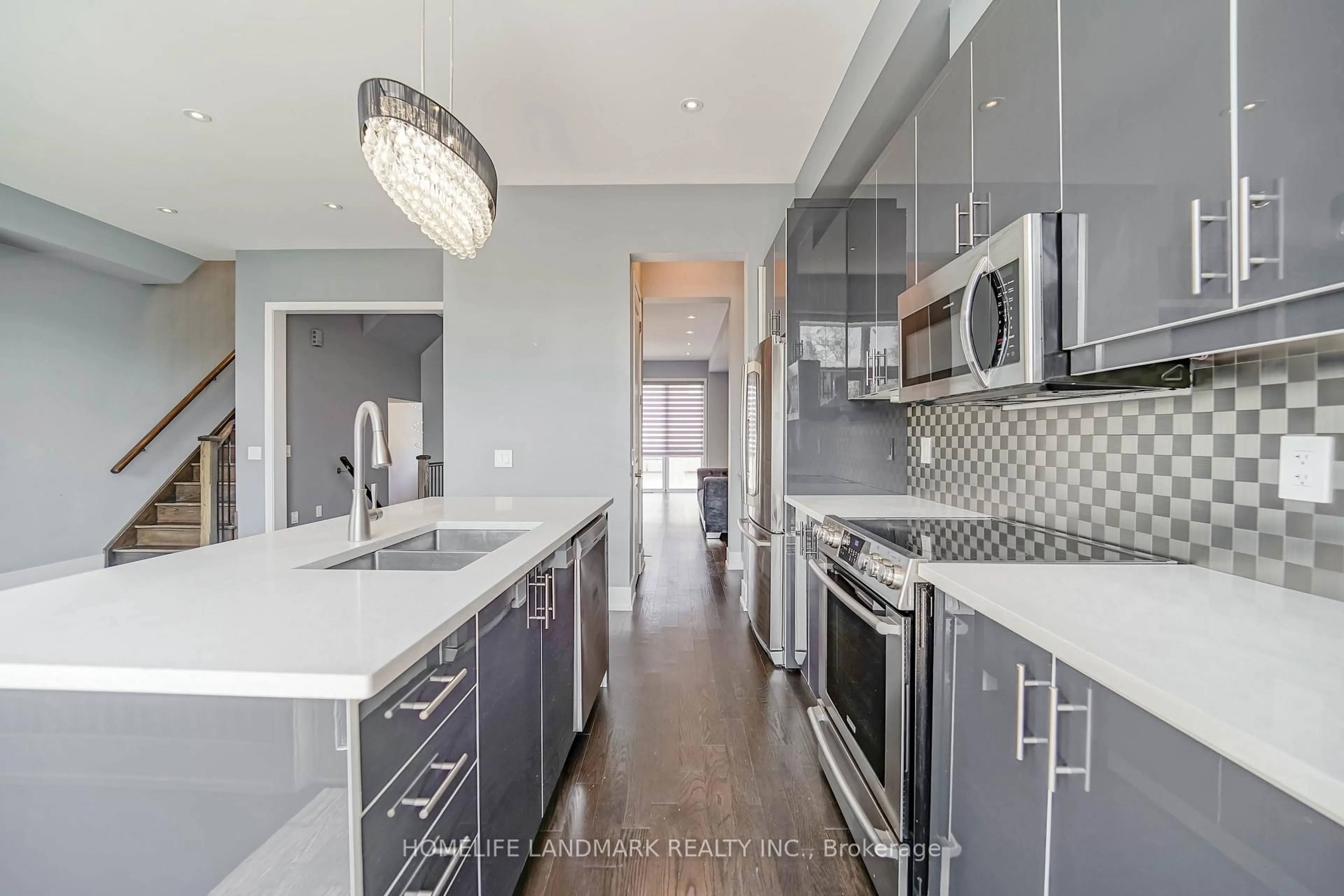 Contemporary kitchen, ceramic/tile floor for 8 Crestridge Dr, Vaughan Ontario L4J 0K1