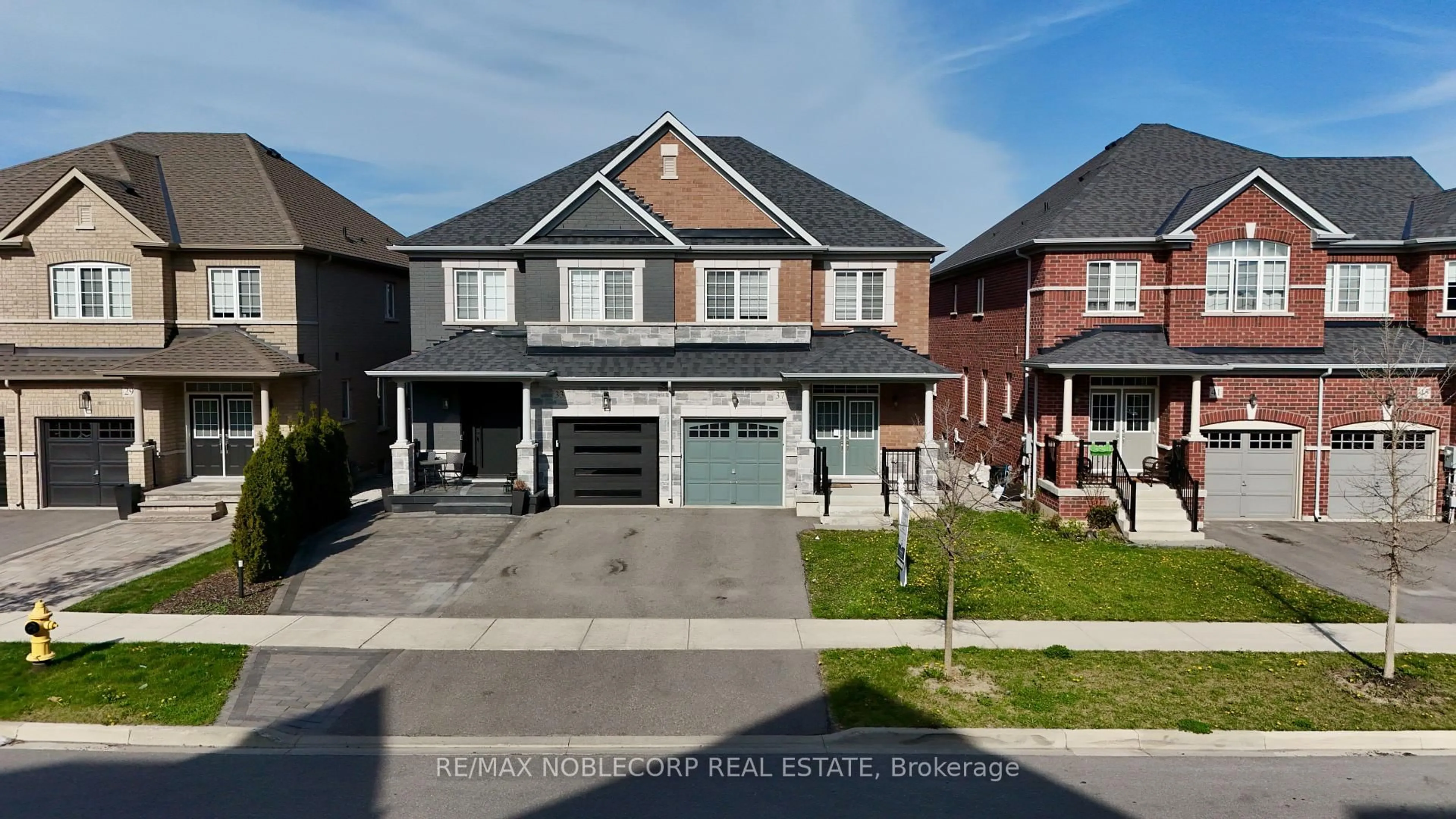 Home with brick exterior material, street for 37 Velia Crt, Vaughan Ontario L4H 4S5