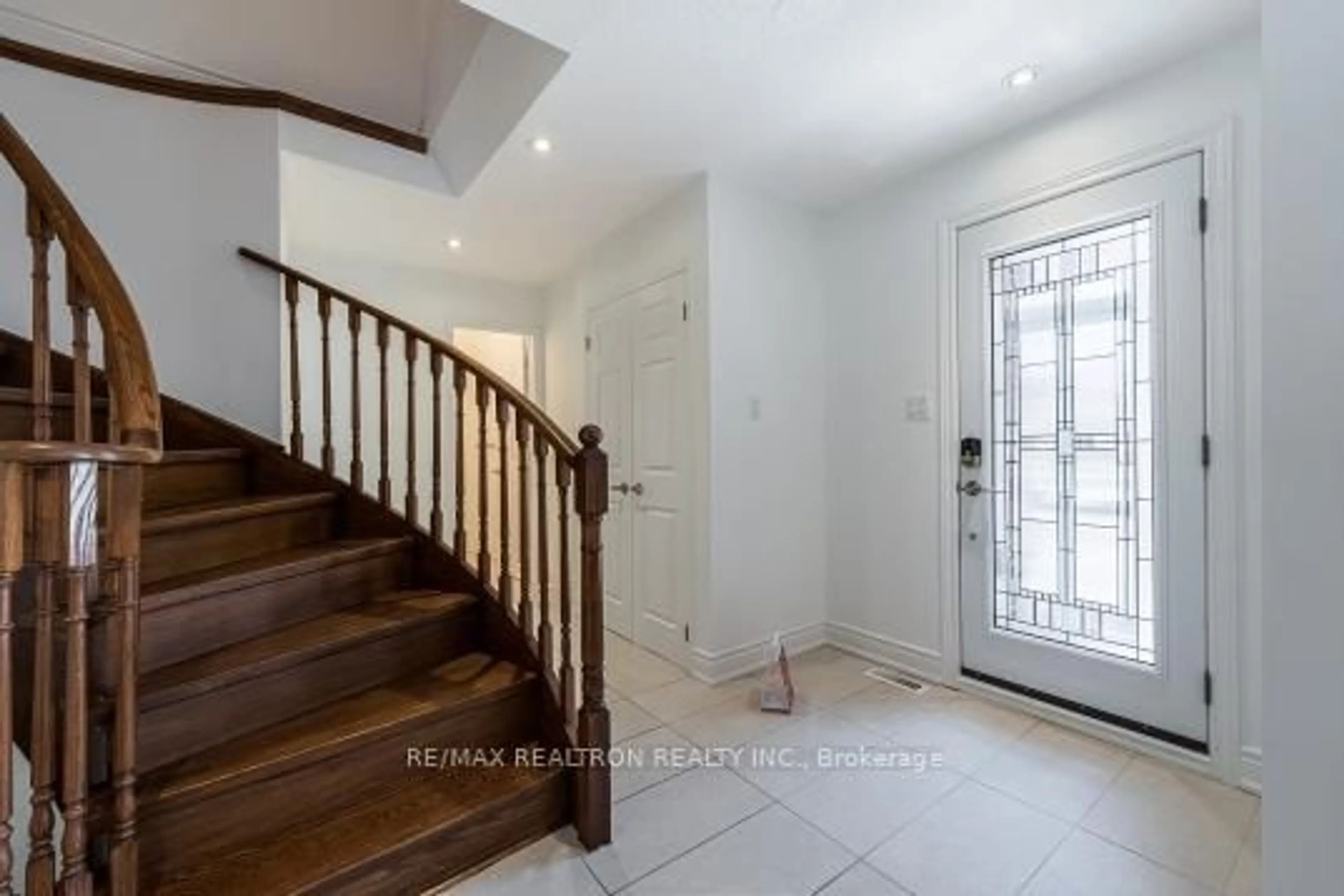 Unknown for 550 York Hill Blvd, Vaughan Ontario L4J 5K7