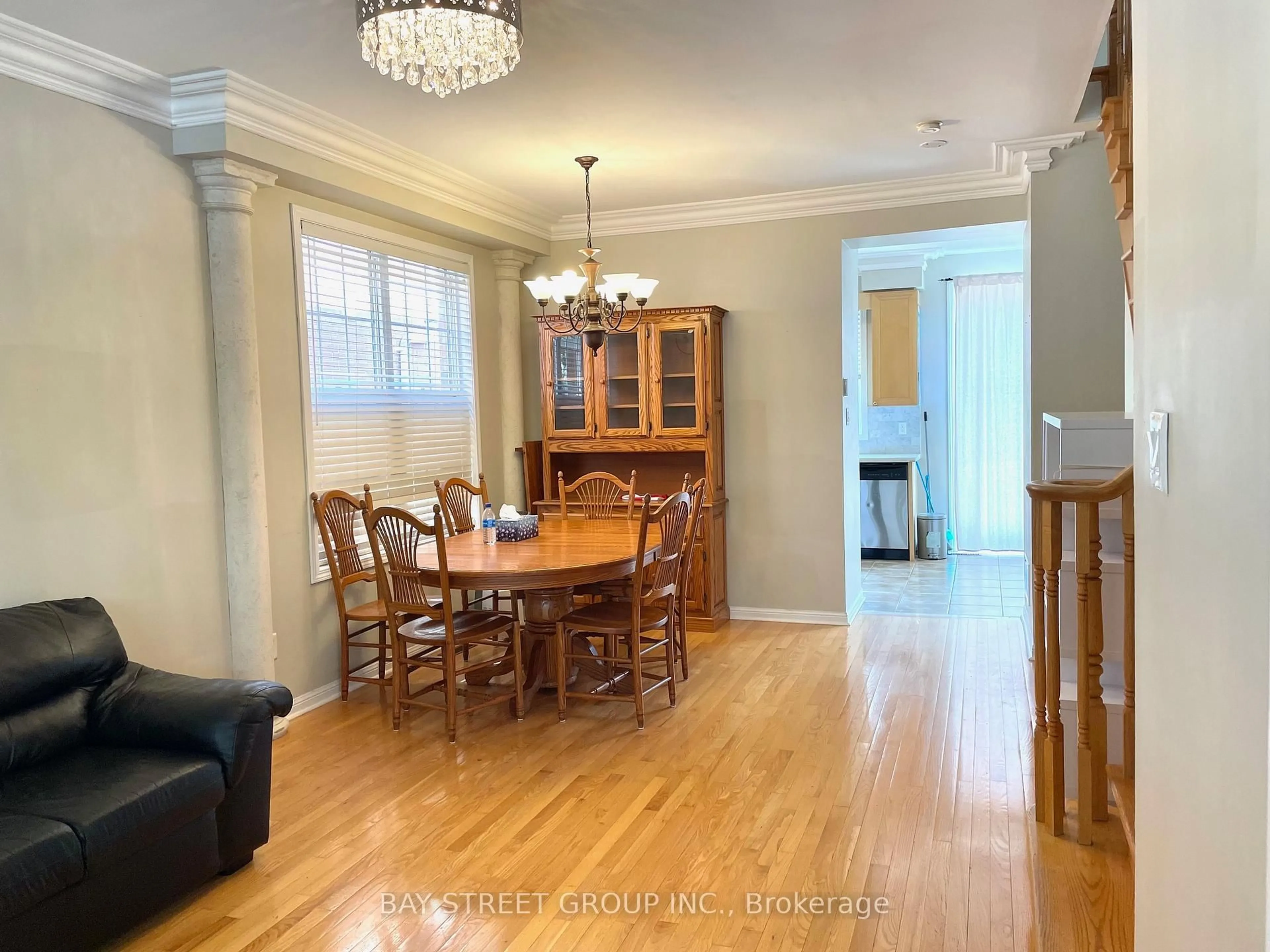 Dining room, wood/laminate floor for 5 Madeira Ave, Vaughan Ontario L6A 2Y4
