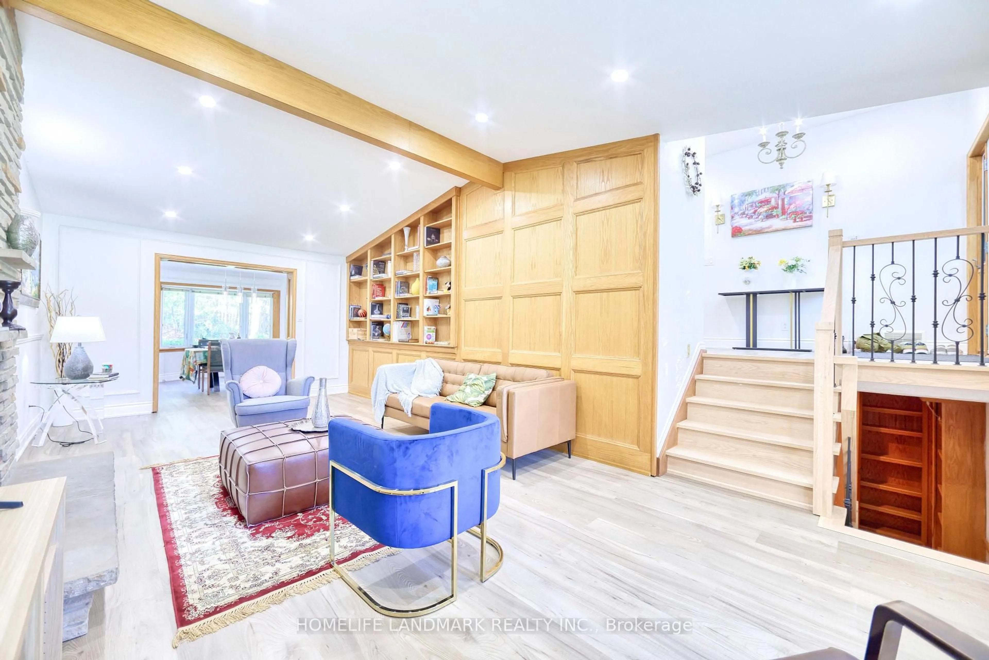 Lobby for 12 Thornheights Rd, Markham Ontario L3T 3M1