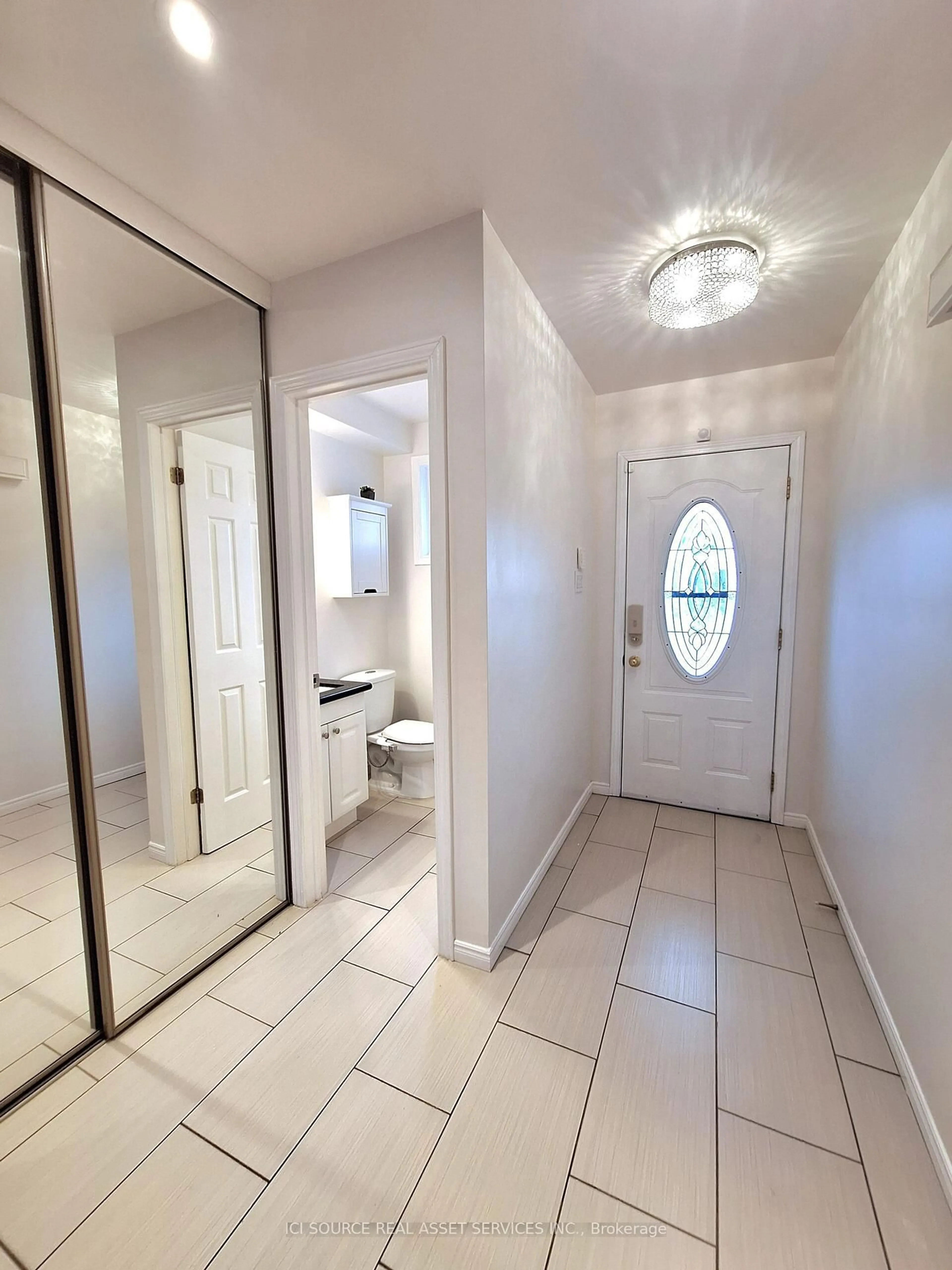 Unknown for 221 Hodgson Dr, Newmarket Ontario L3Y 1E3