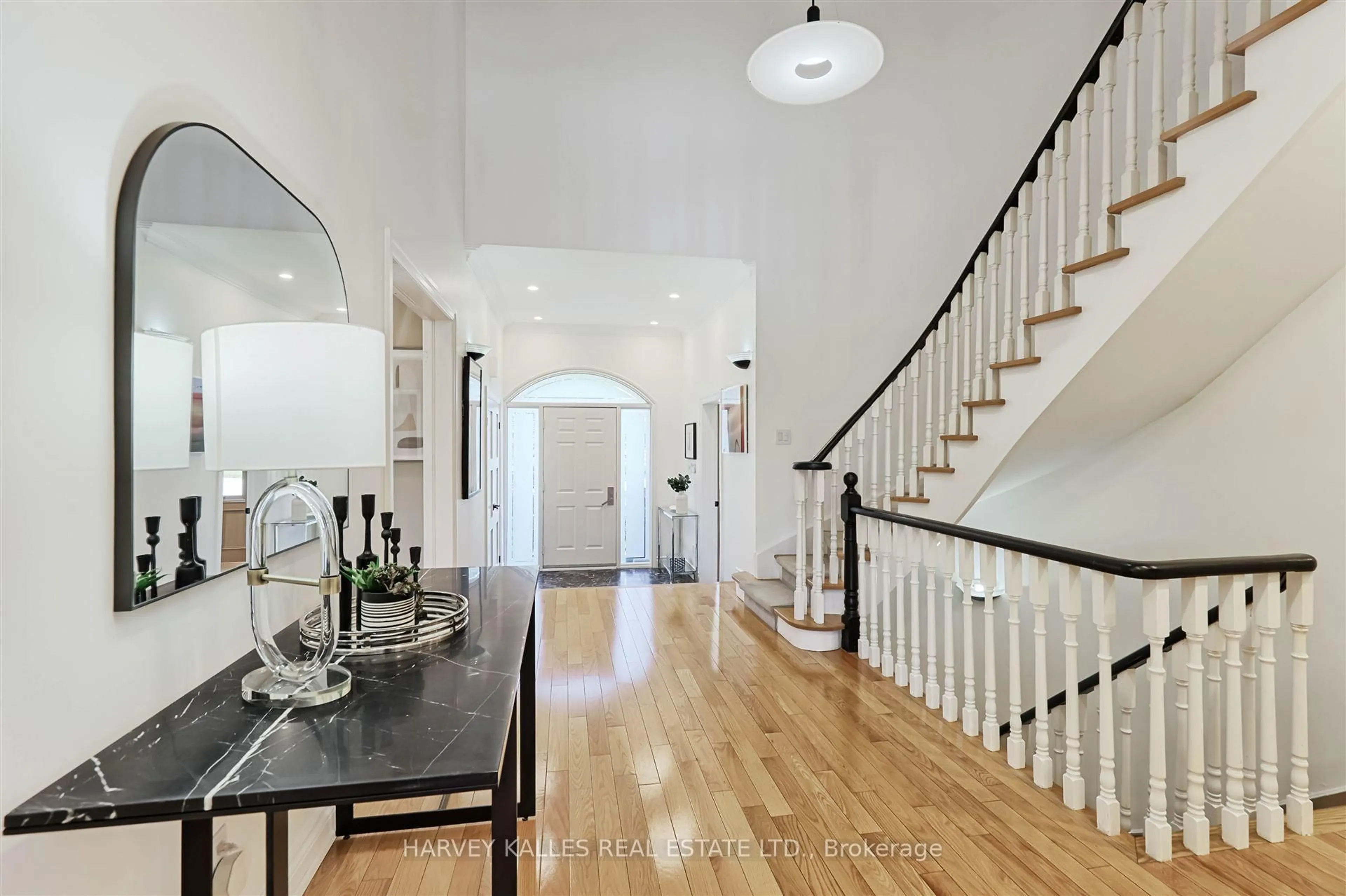 Indoor entryway for 14 Northumberland Terr, Markham Ontario L3T 7E5