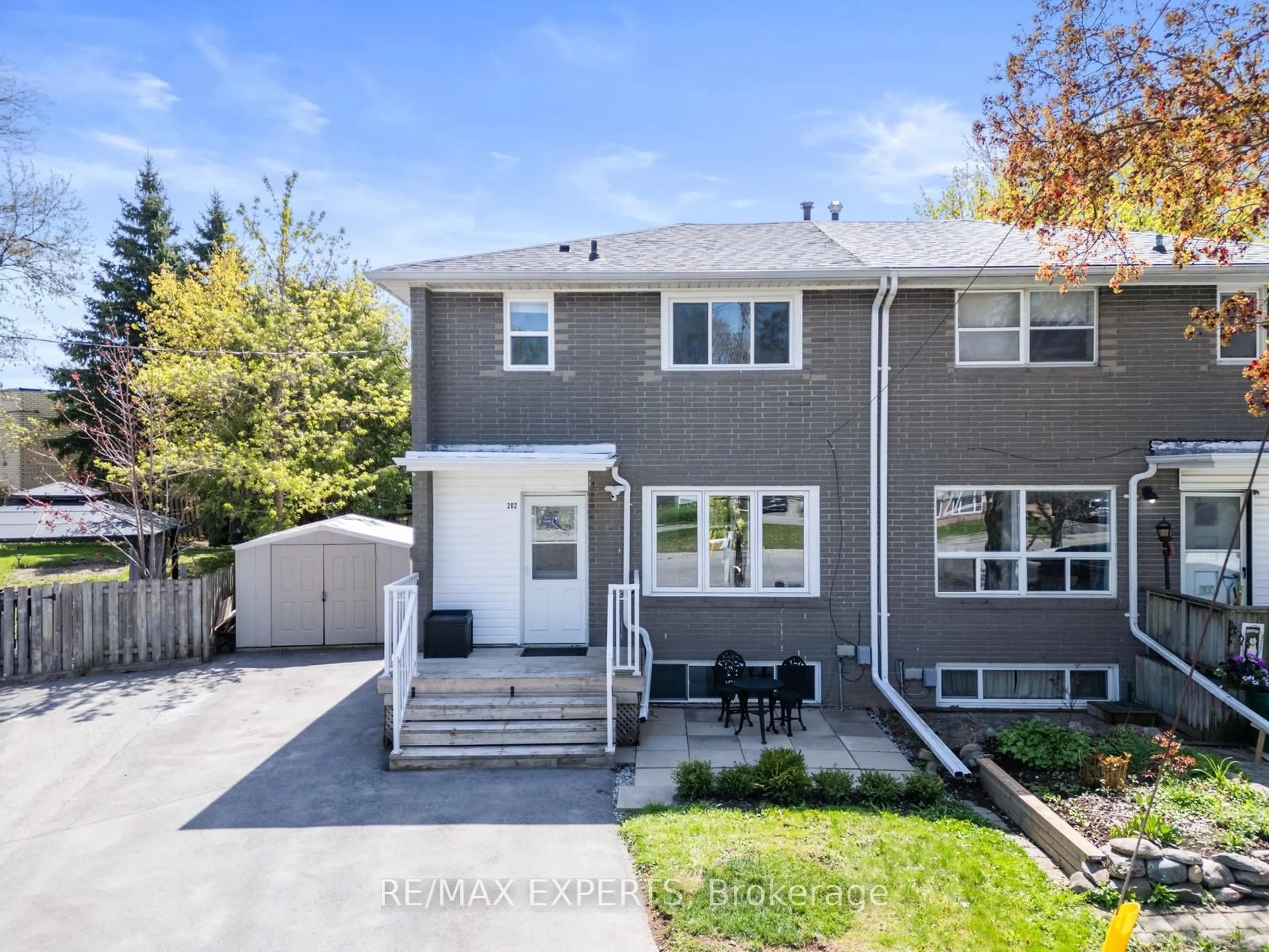 Unknown for 202 Penn Ave, Newmarket Ontario L3Y 2S5