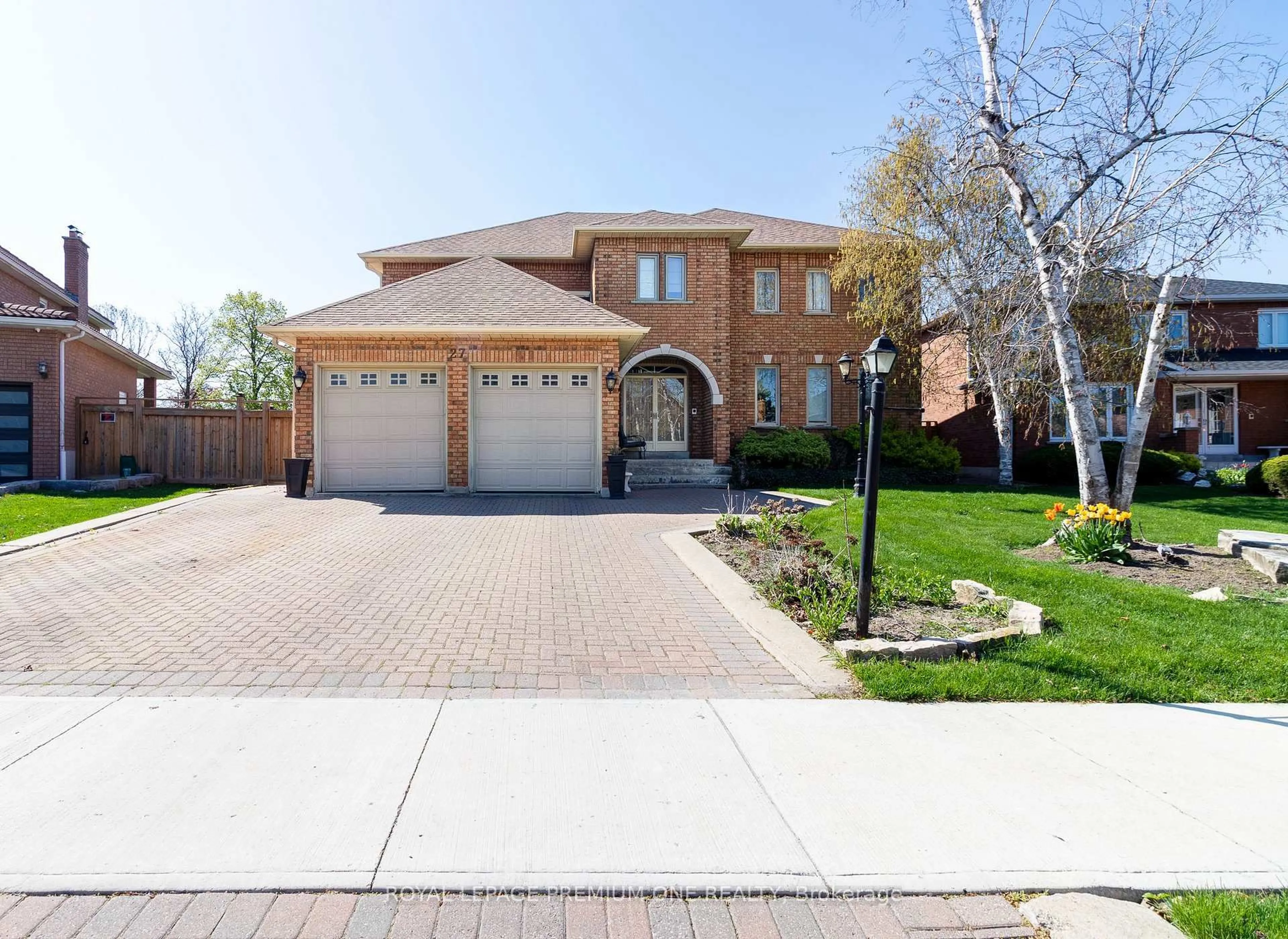Home with brick exterior material, street for 27 Marconi Ave, Vaughan Ontario L4L 7A6