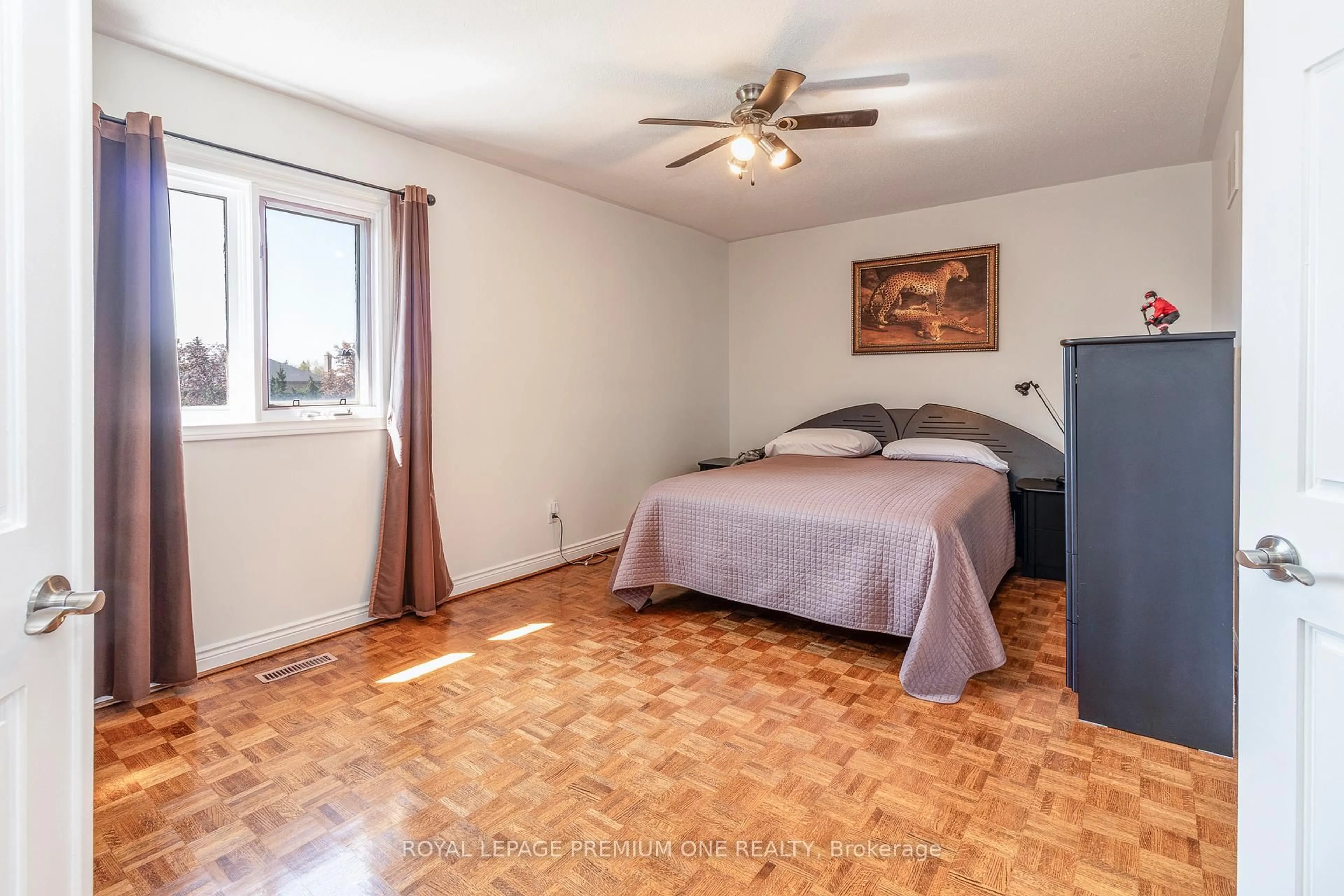 Bedroom with bed, unknown for 27 Marconi Ave, Vaughan Ontario L4L 7A6