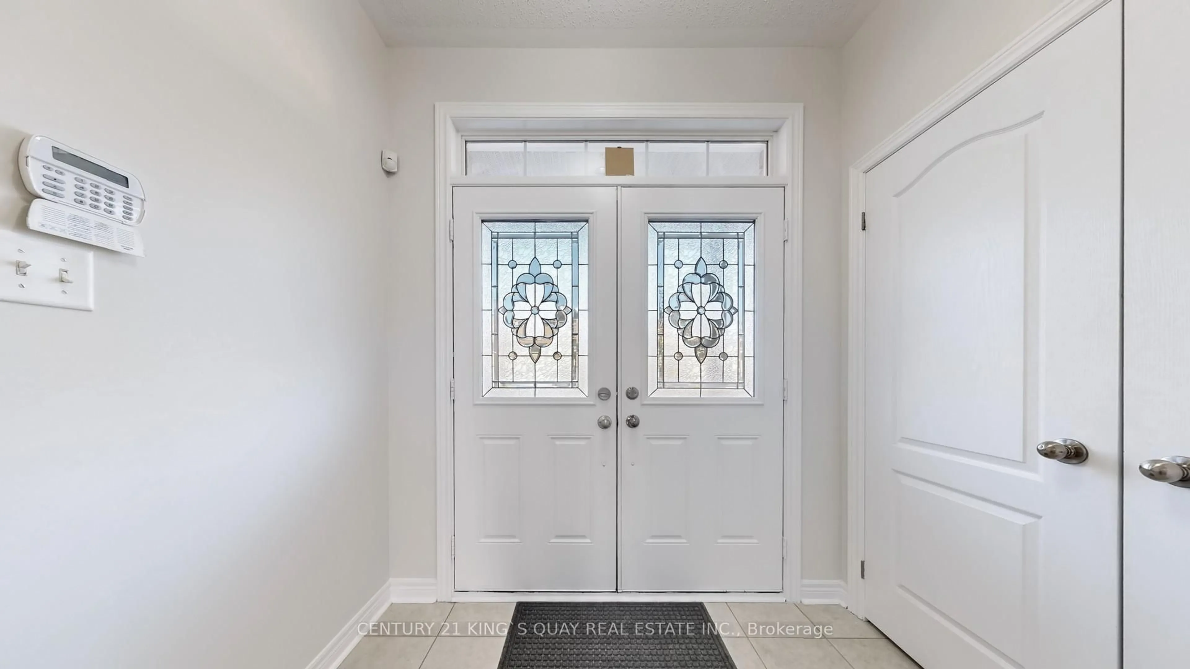 Indoor entryway for 22 Maybreeze Rd, Markham Ontario L6E 1K7
