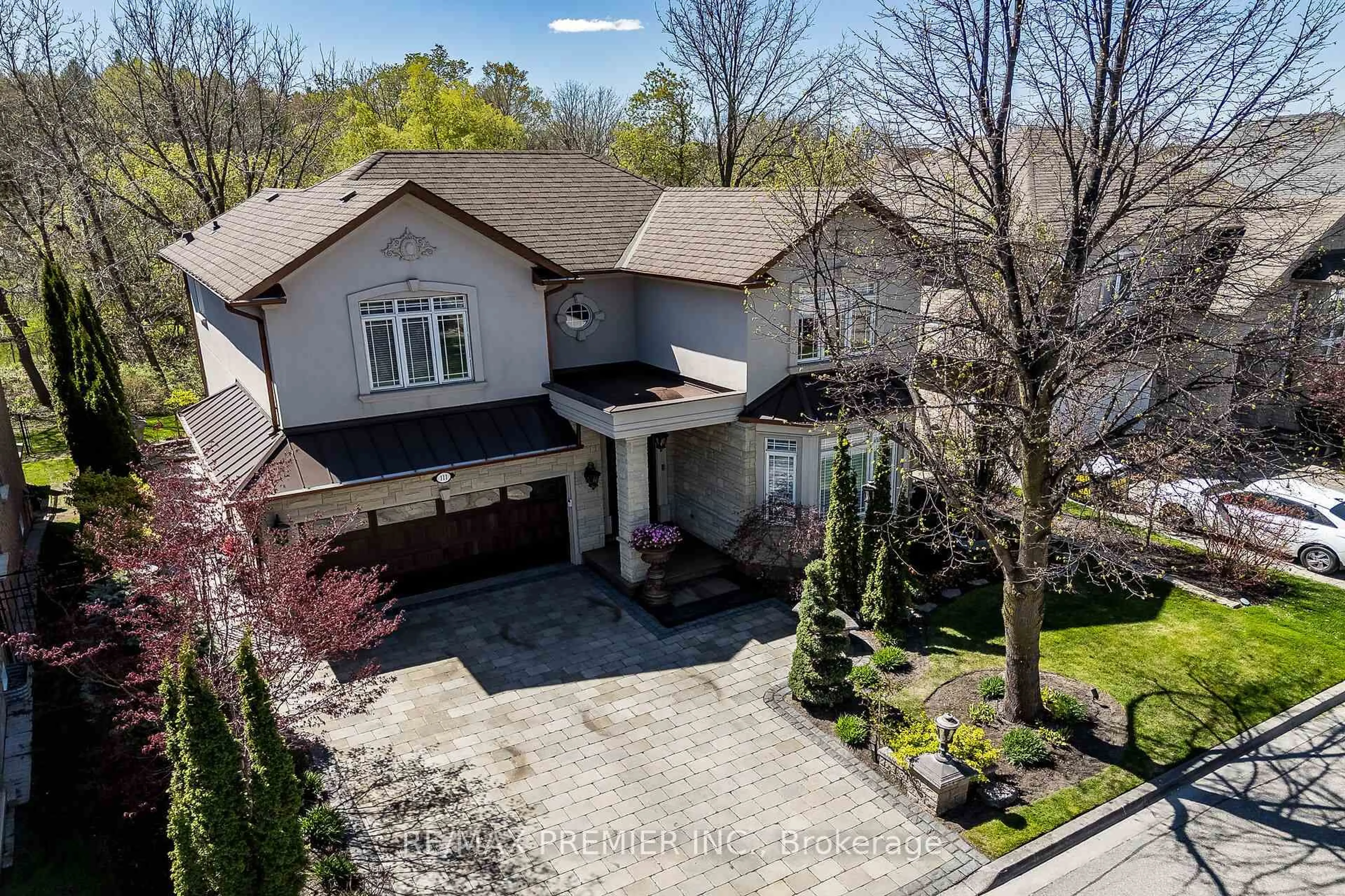 A pic from outside/outdoor area/front of a property/back of a property/a pic from drone, street for 111 Arista Gate, Vaughan Ontario L4L 9H7