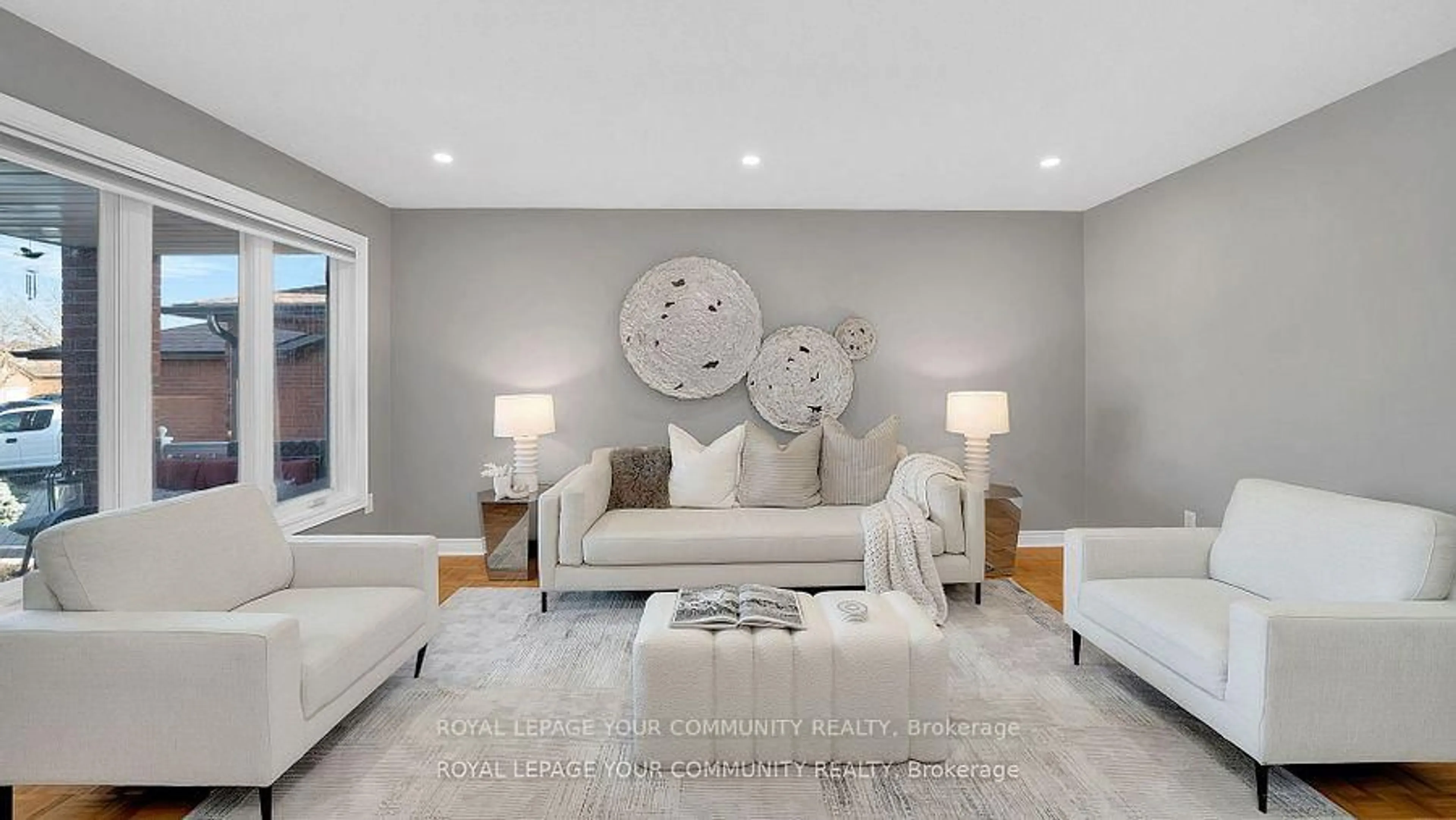 Living room with furniture, unknown for 56 Presidential St, Vaughan Ontario L4L 5G6