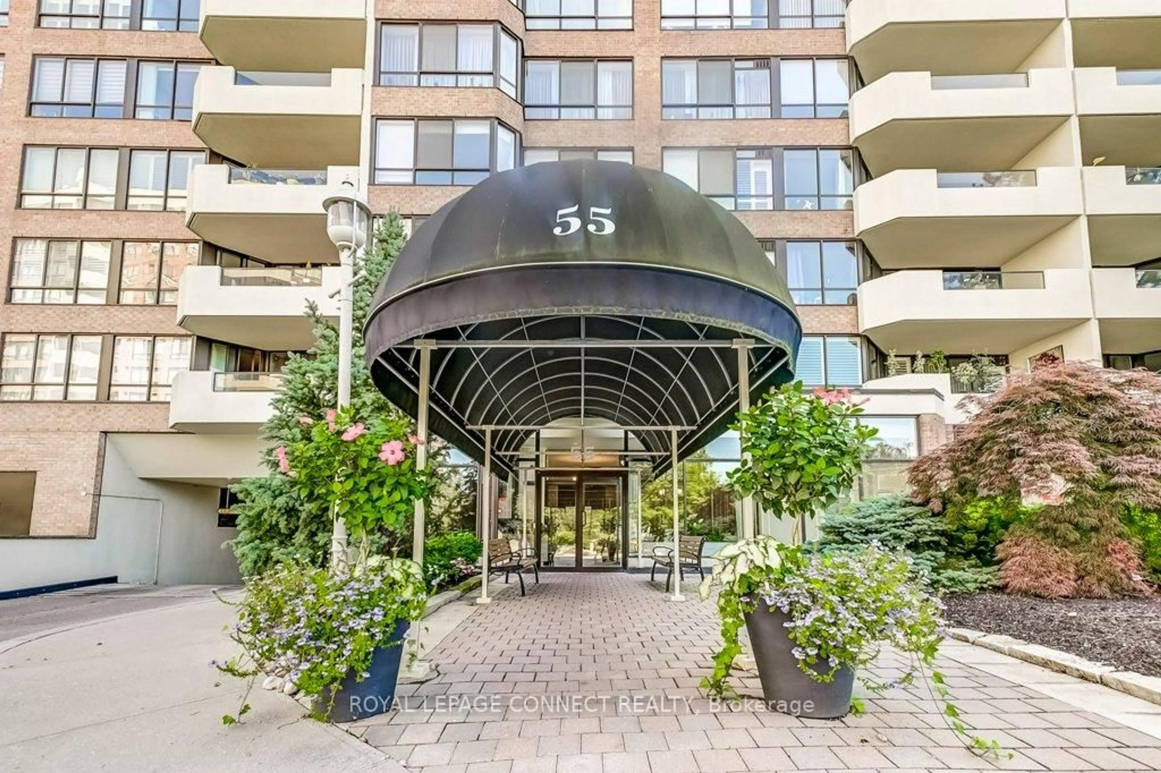 Indoor foyer for 55 Austin Dr #PH14, Markham Ontario L3R 8H5