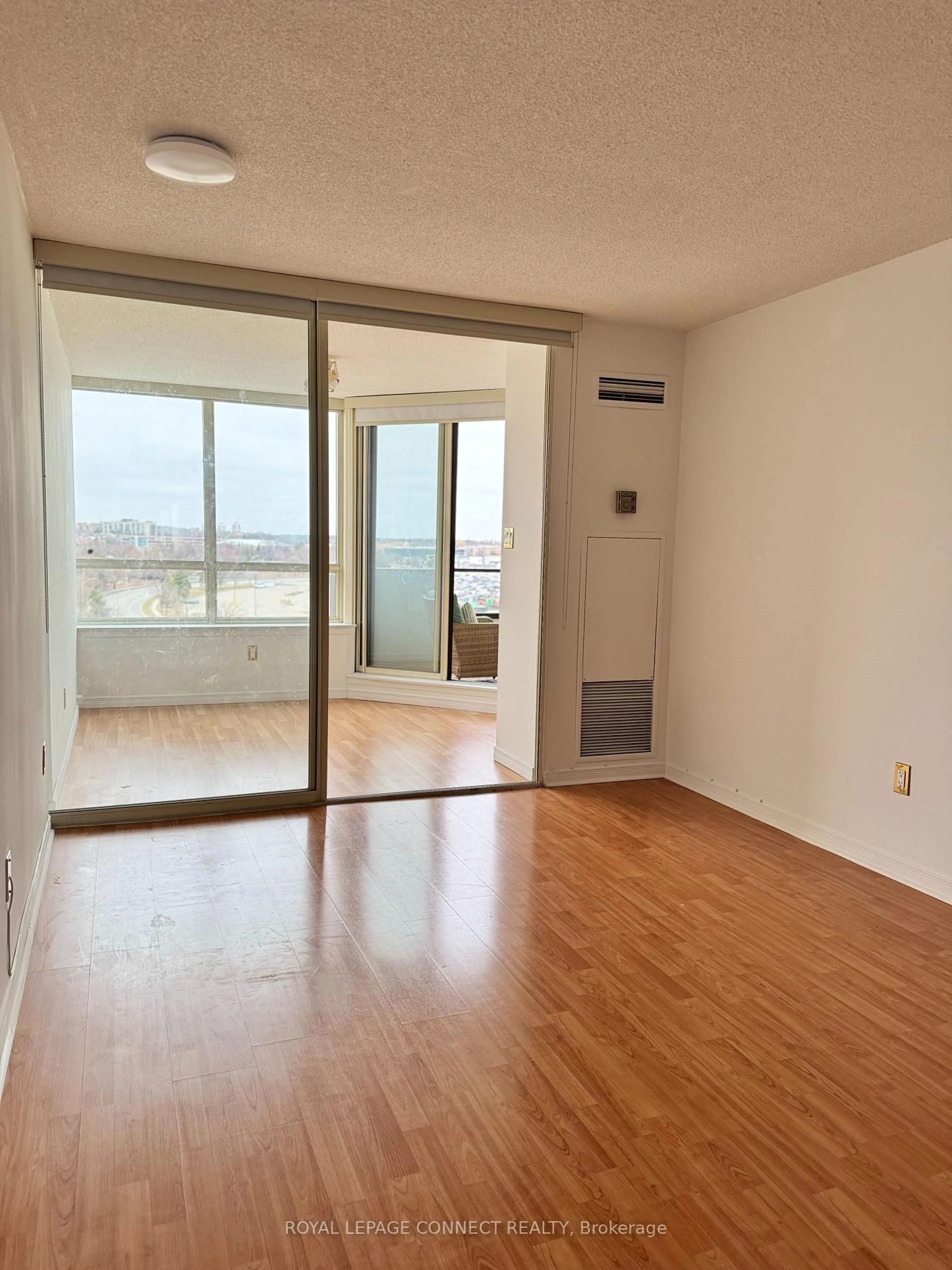A pic of a room for 55 Austin Dr #PH14, Markham Ontario L3R 8H5