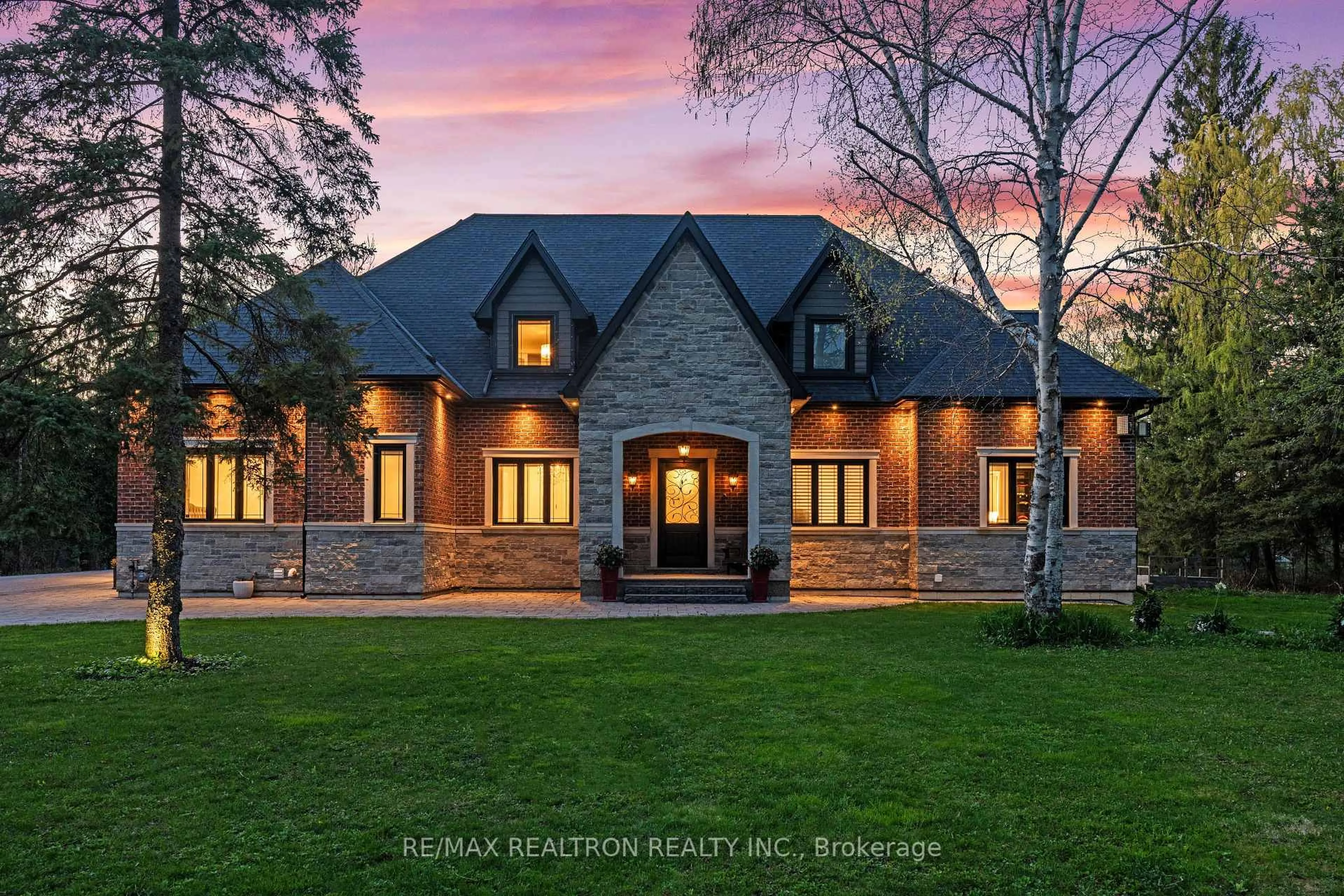 Home with brick exterior material, unknown for 1246 15th Sdrd, King Ontario L7B 1K5