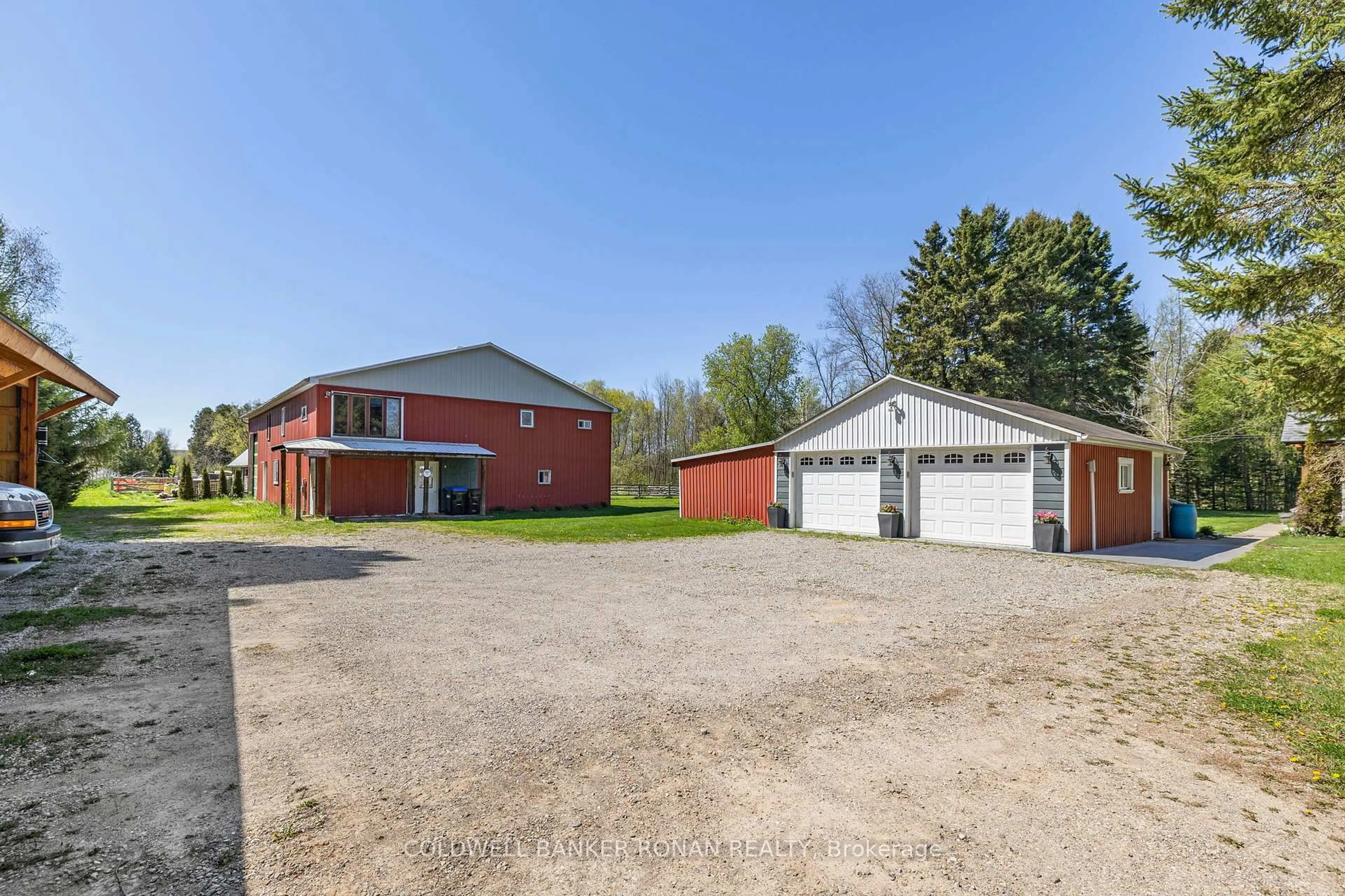 A pic from outside/outdoor area/front of a property/back of a property/a pic from drone, building for 7171 9th Line, New Tecumseth Ontario L0G 1A0
