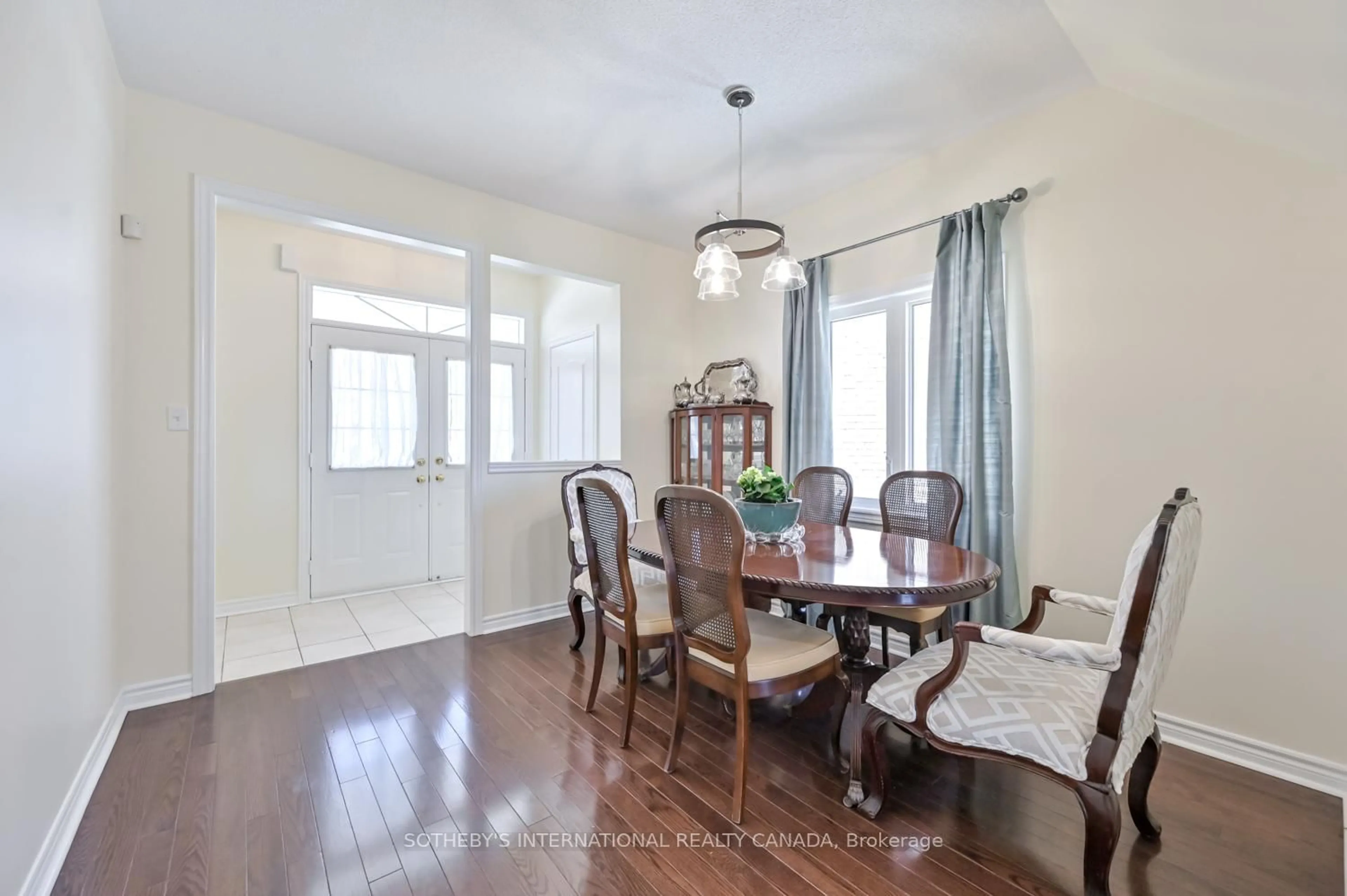 Dining room, wood/laminate floor for 88 Jonas Millway N/A, Whitchurch-Stouffville Ontario L4A 0M5