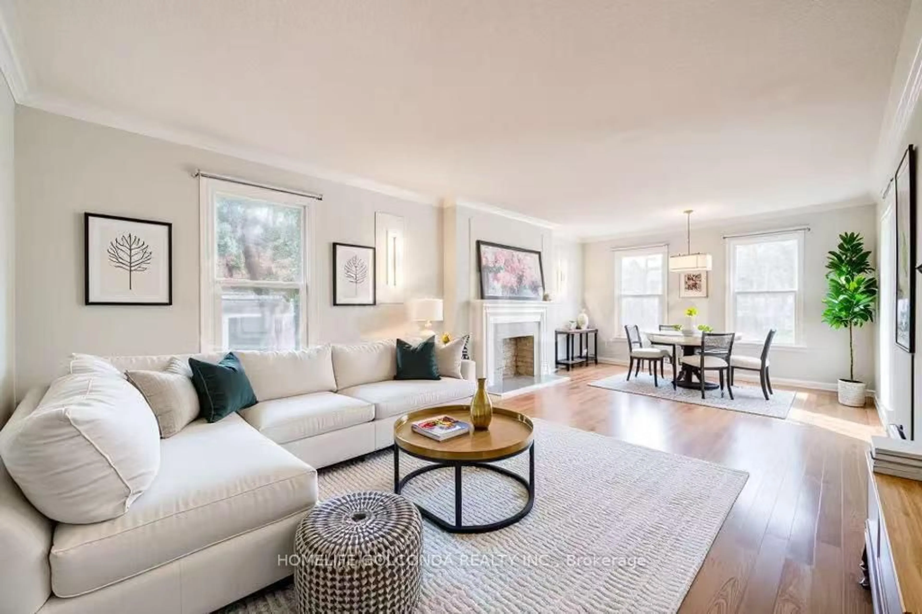 Living room with furniture, unknown for 16 Briarwood Rd, Markham Ontario L3R 2X2