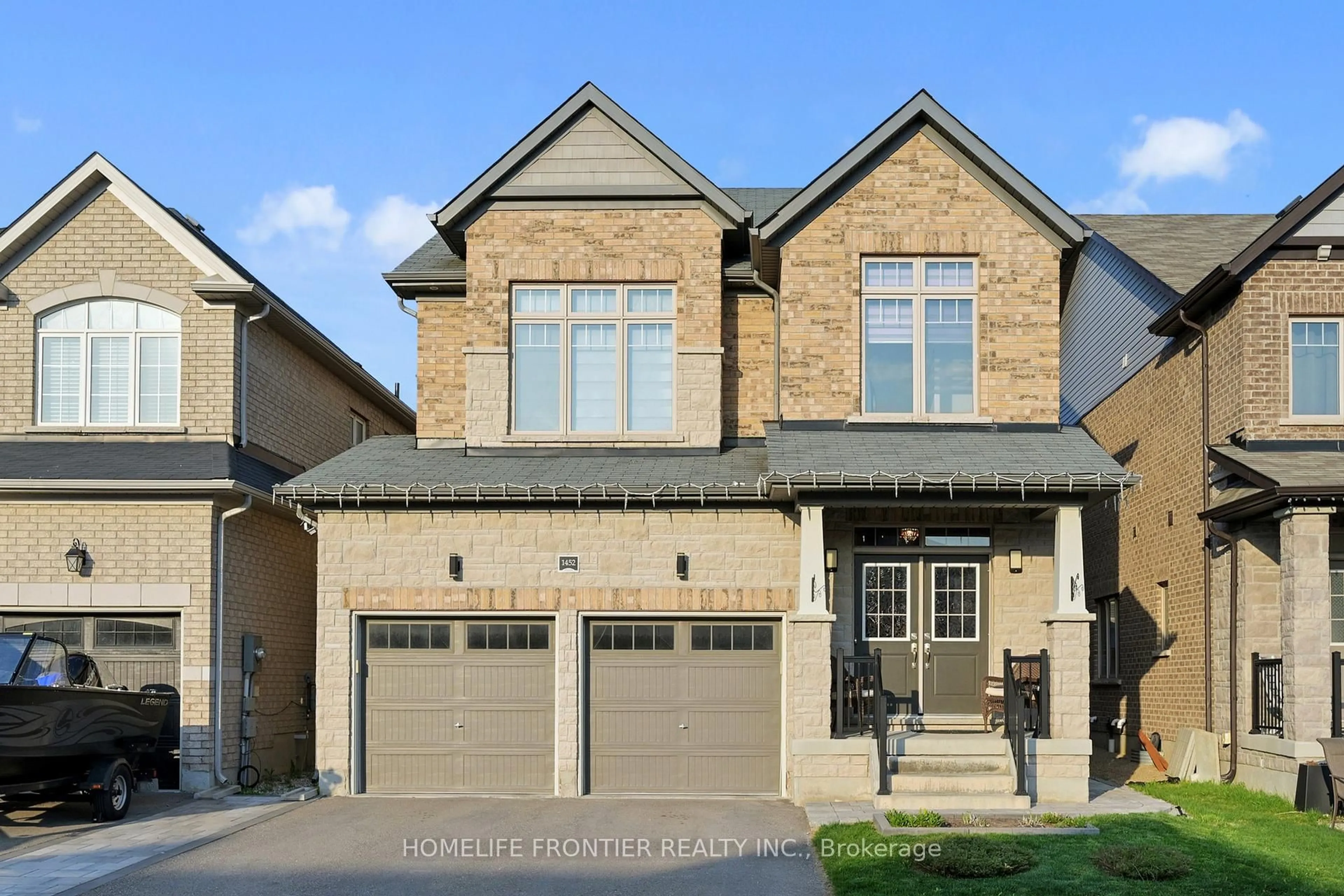 Home with brick exterior material, street for 1452 Farrow Cres, Innisfil Ontario L9S 0L6