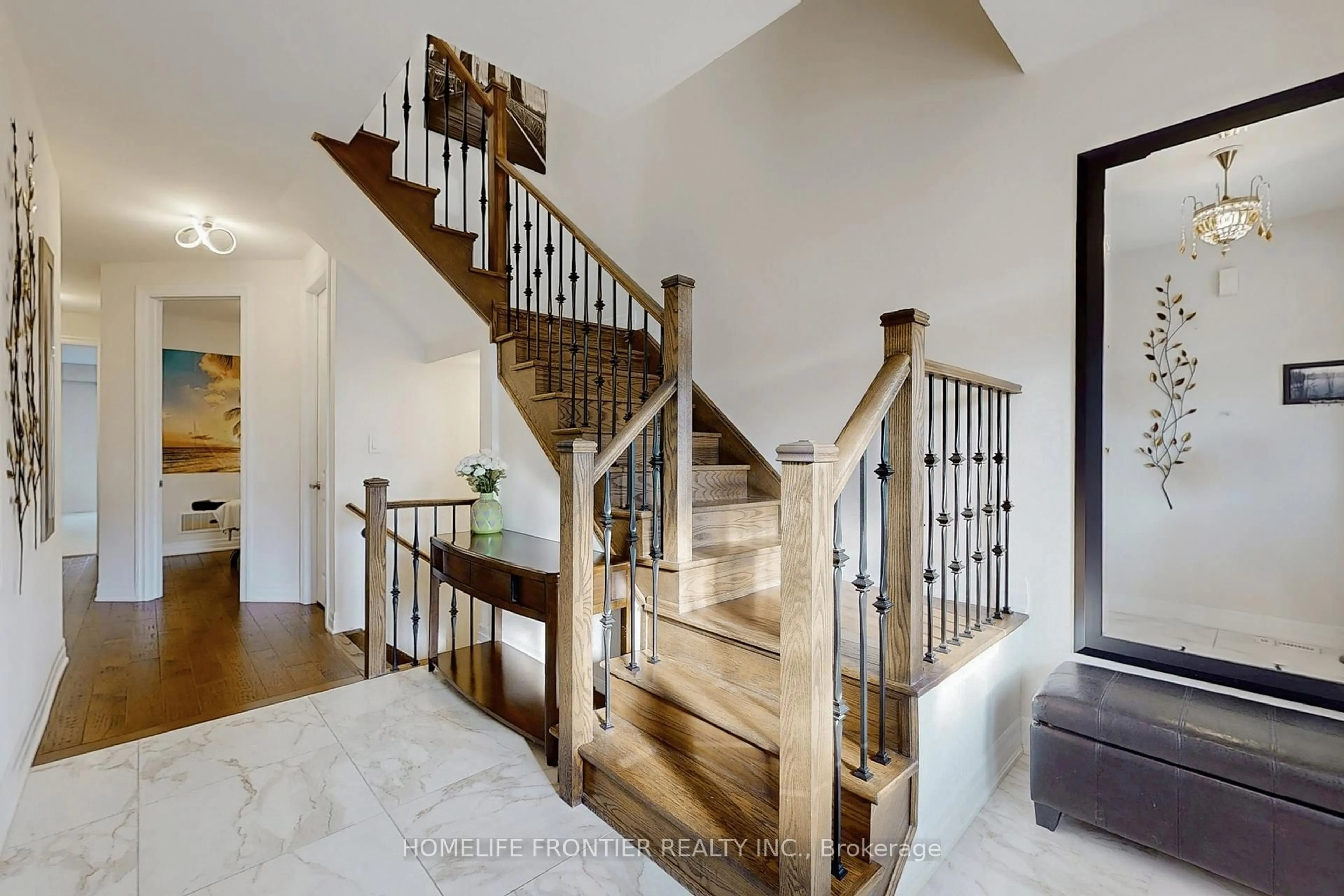 Stairs for 1452 Farrow Cres, Innisfil Ontario L9S 0L6