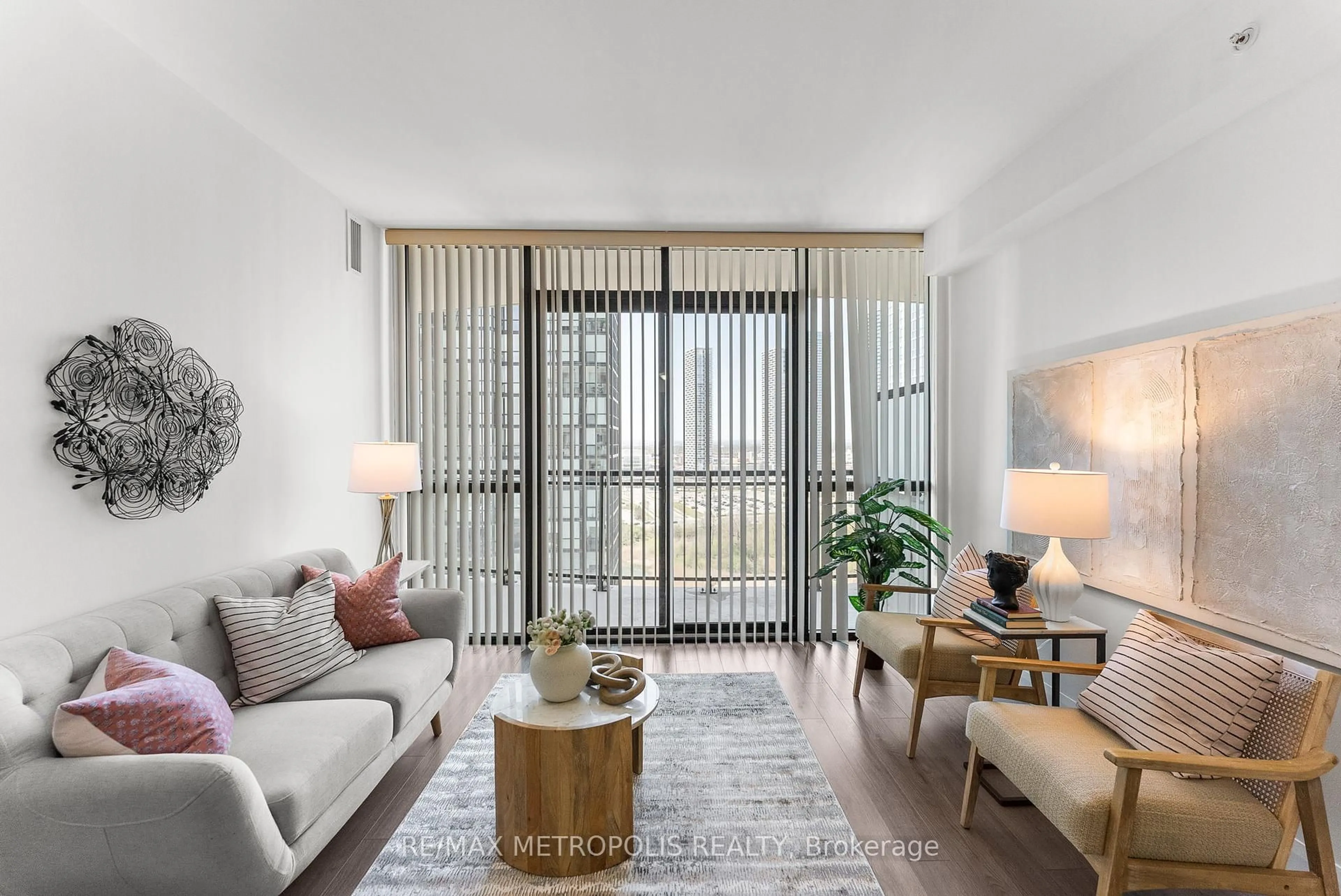 Living room with furniture, unknown for 2900 Highway 7 N/A #1706, Vaughan Ontario L4K 0G3