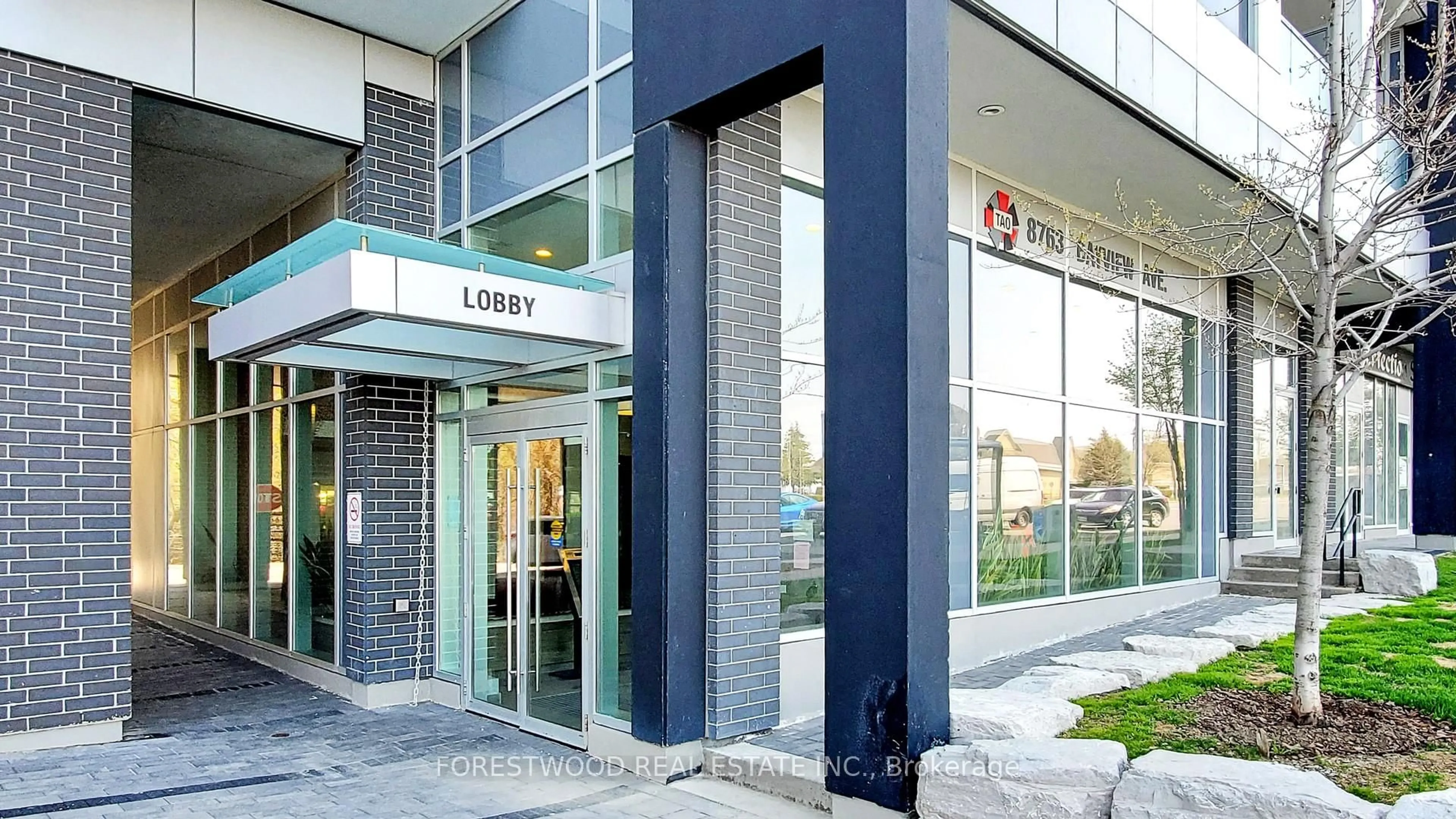 Lobby for 8763 Bayview Ave #532, Richmond Hill Ontario L4B 3V1