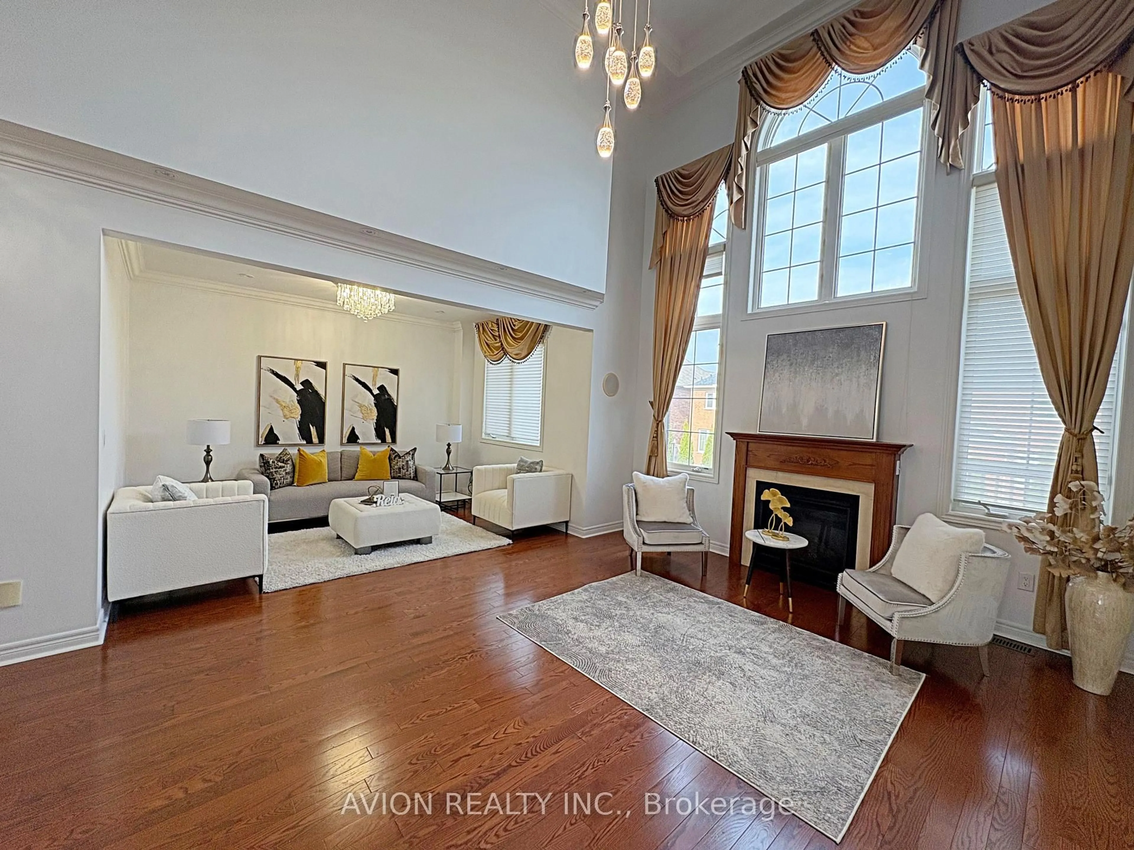 Living room with furniture, unknown for 154 William Bowes Blvd, Vaughan Ontario L6A 4B2