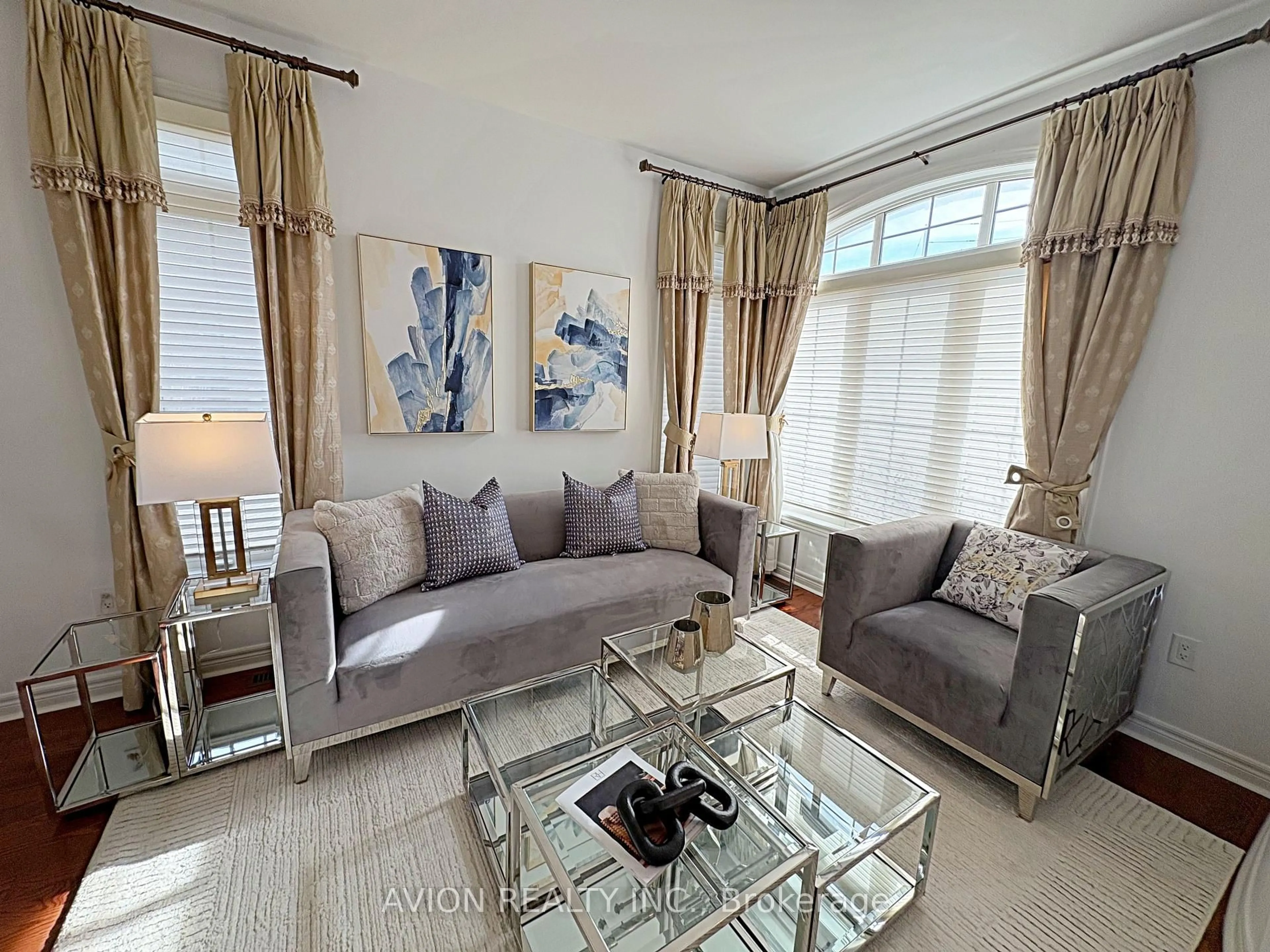 Living room with furniture, unknown for 154 William Bowes Blvd, Vaughan Ontario L6A 4B2