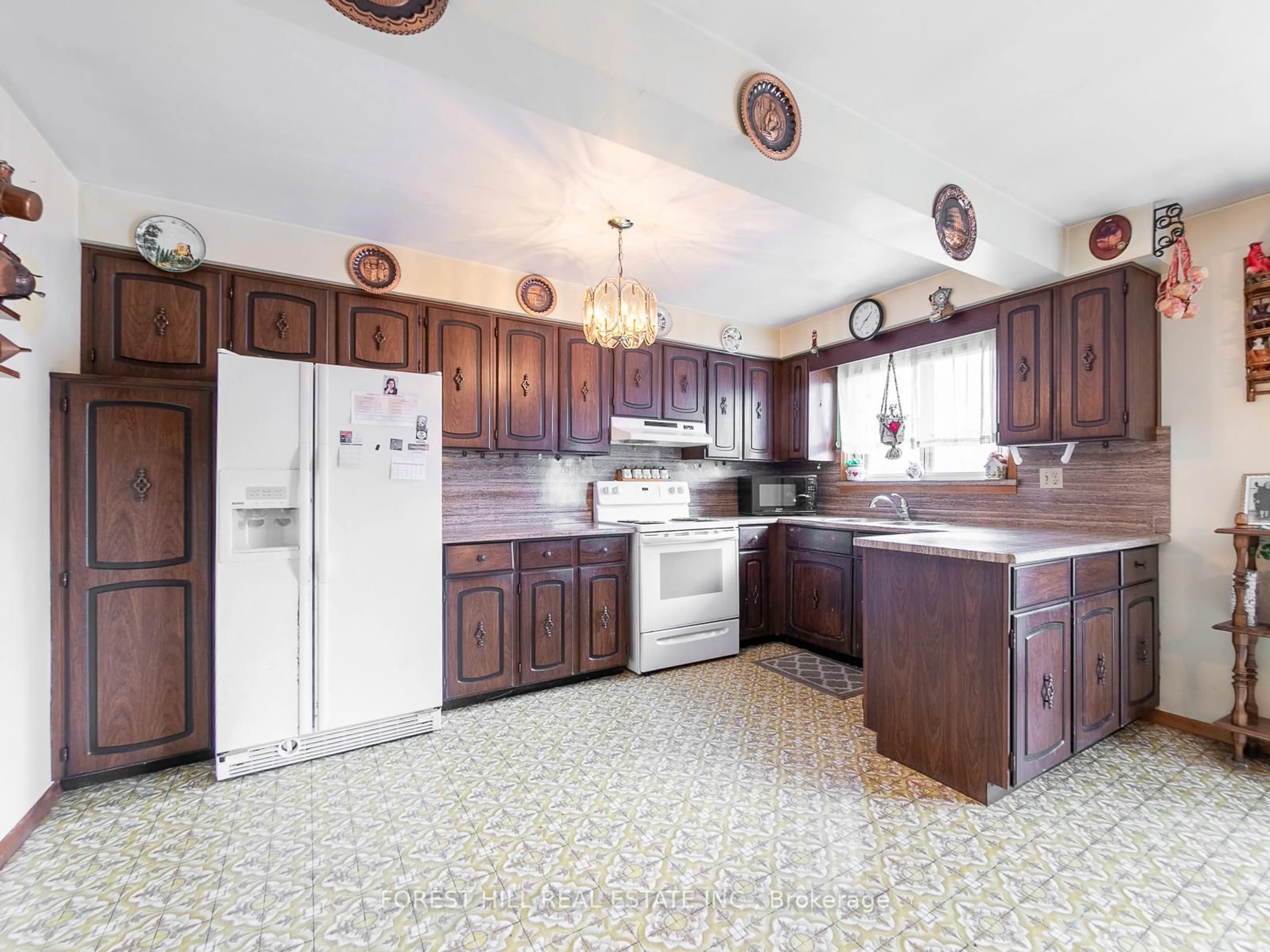 Unknown for 221 Elgin Mills Rd, Richmond Hill Ontario L4C 4M1