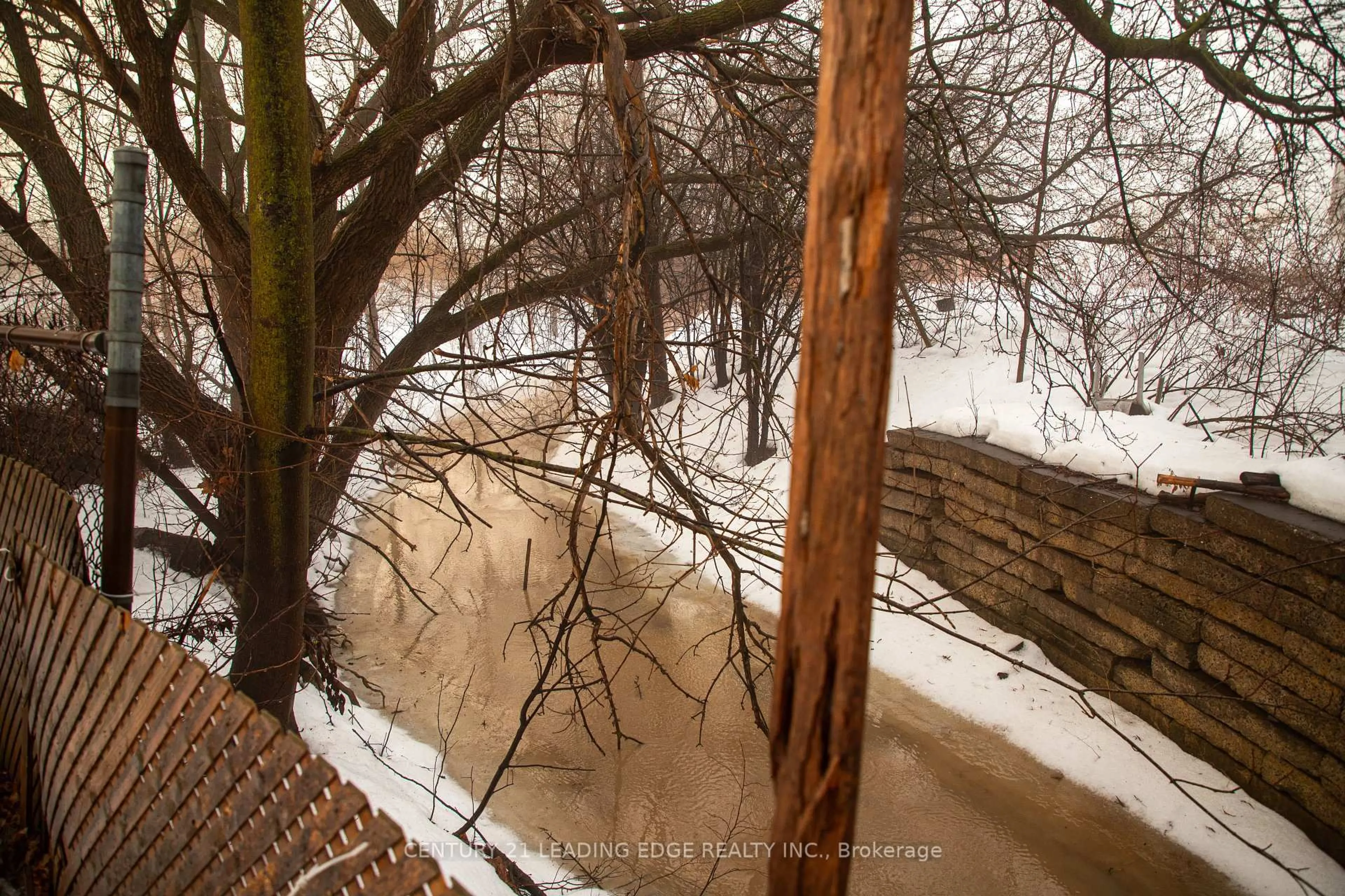 Blurry image for 165 Stephenson Cres, Richmond Hill Ontario L4C 5T3