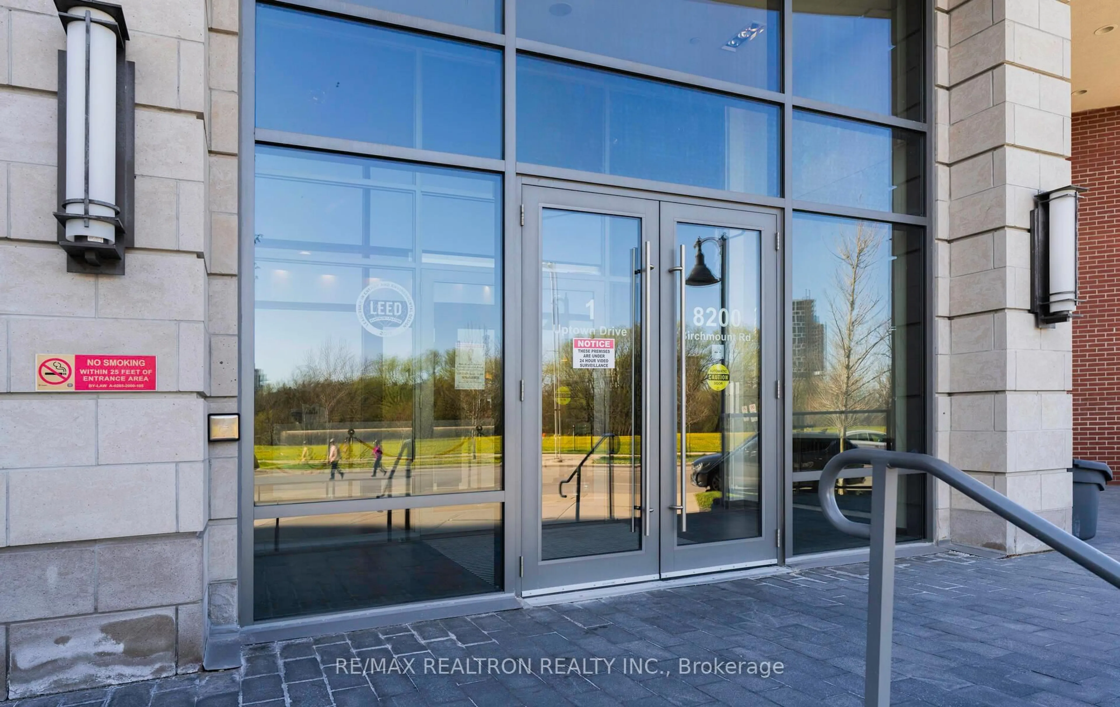 Indoor foyer for 1 Uptown Dr #1603, Markham Ontario L3R 5C1
