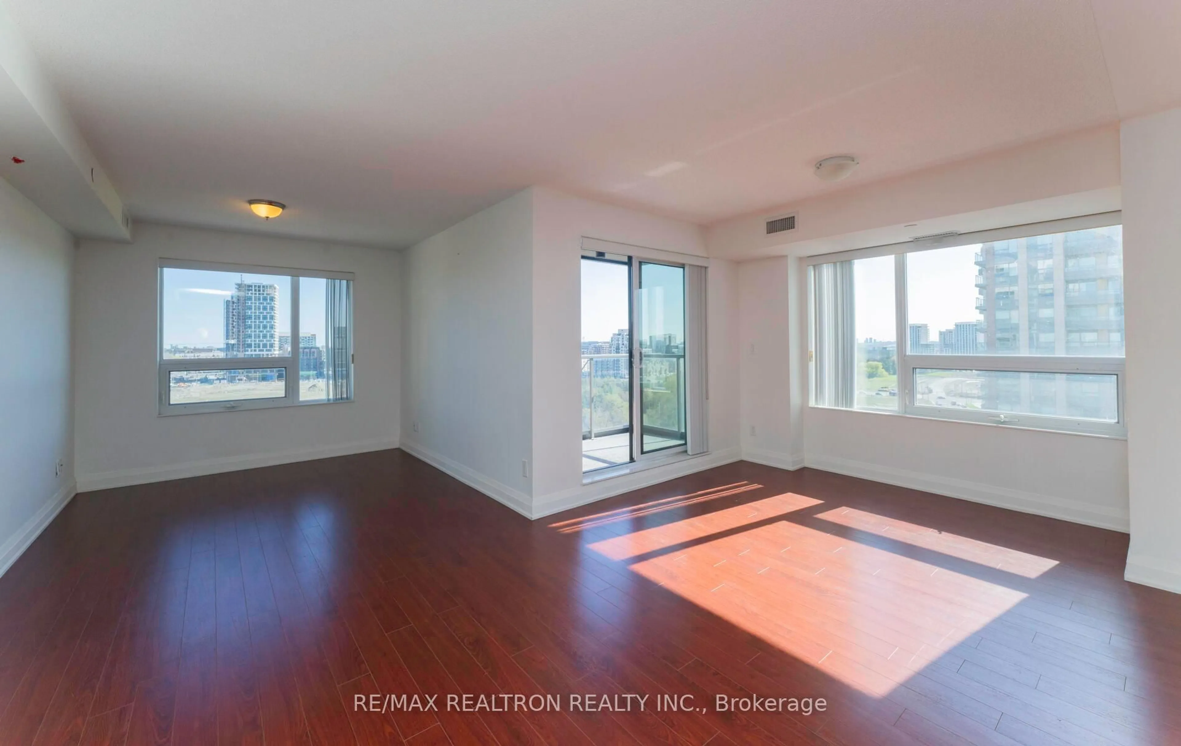 A pic of a room for 1 Uptown Dr #1603, Markham Ontario L3R 5C1
