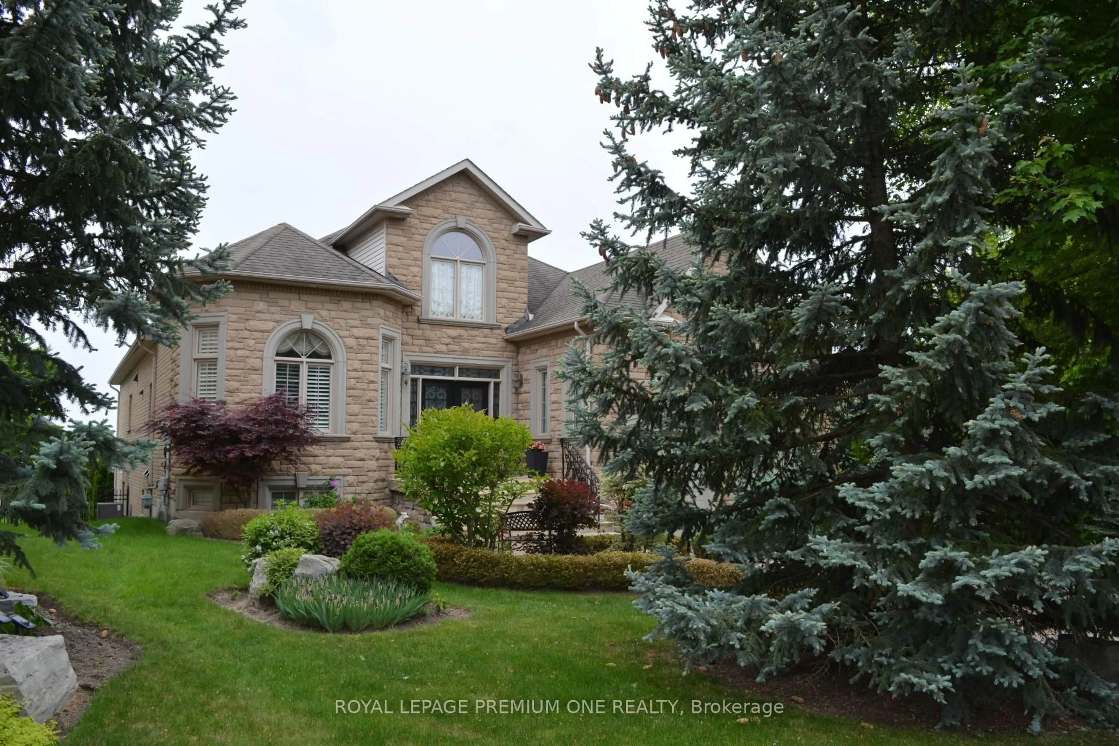 Unknown for 15 Frini Crt, Vaughan Ontario L4H 1H2