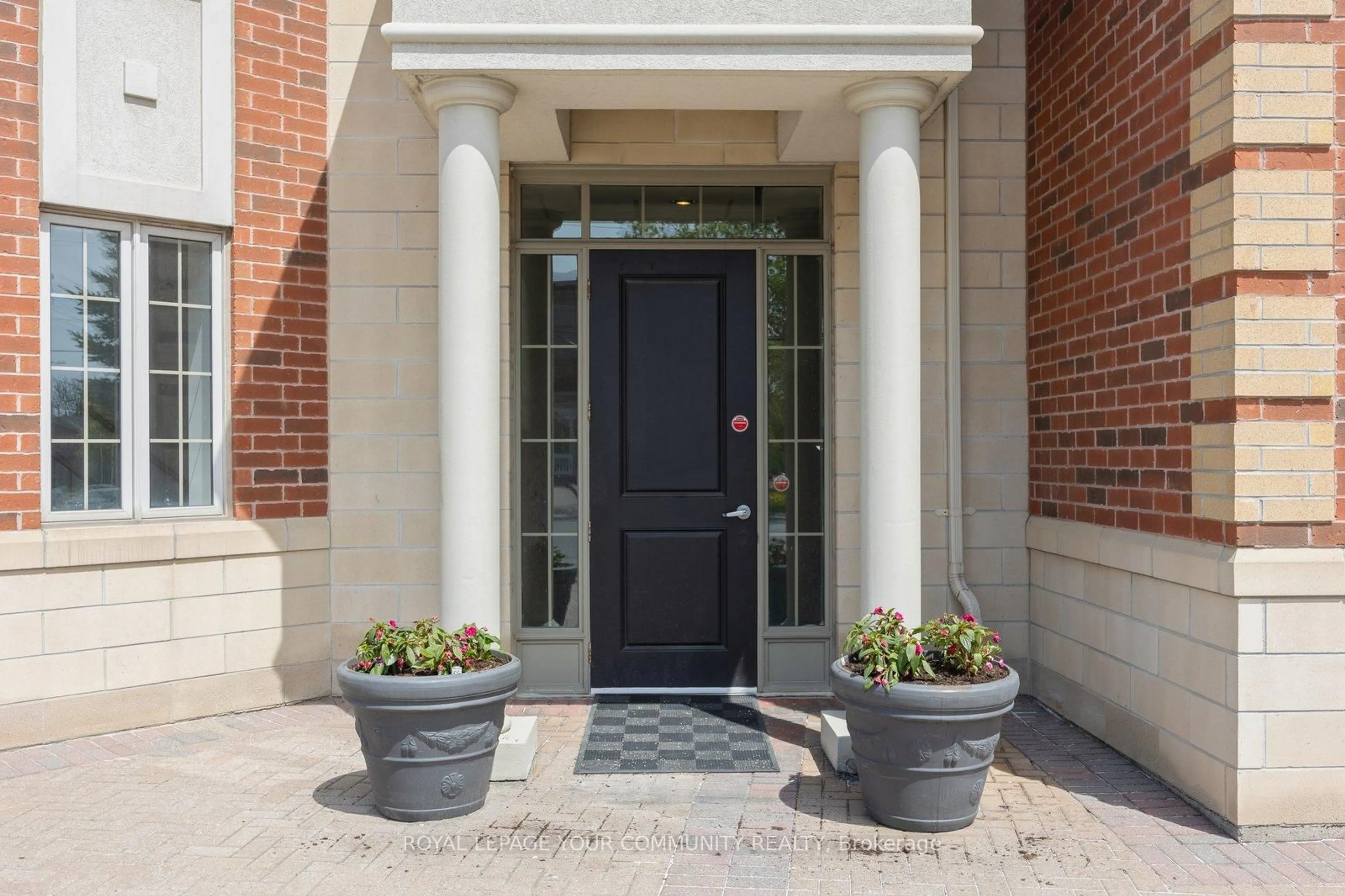 Indoor entryway for 9973 Keele St #107, Vaughan Ontario L6A 3Y5