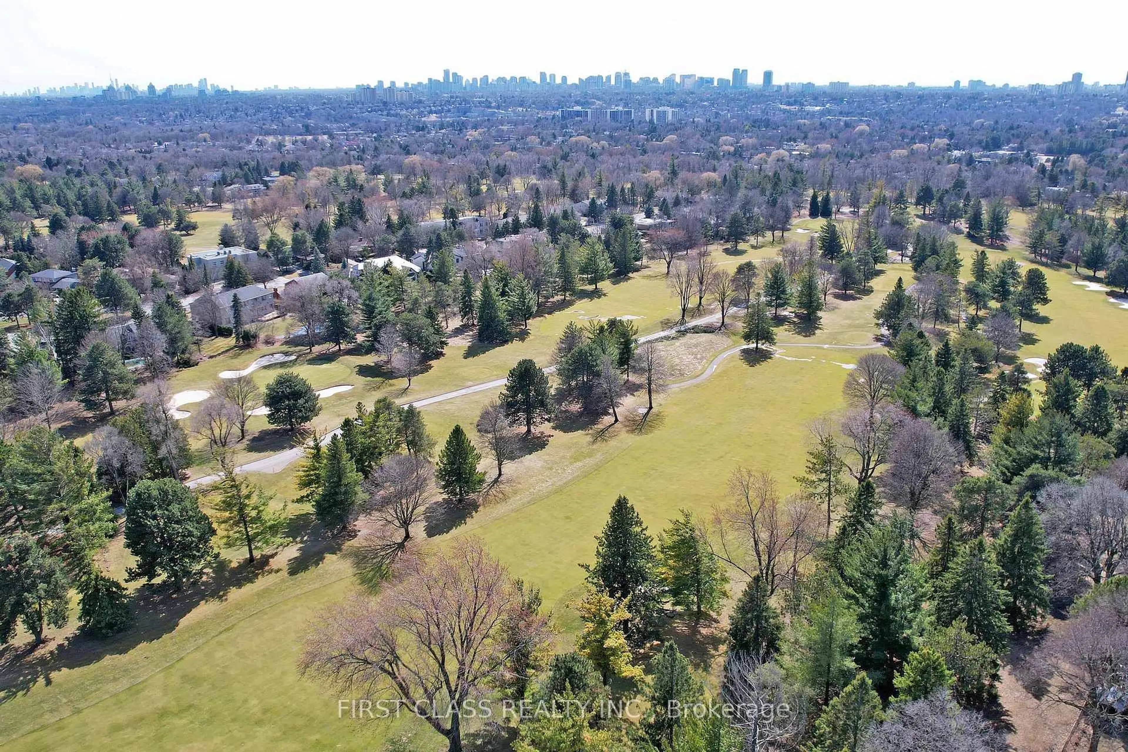 A pic from outside/outdoor area/front of a property/back of a property/a pic from drone, forest/trees view for 60 Dawn Hill Tr, Markham Ontario L3T 3B2