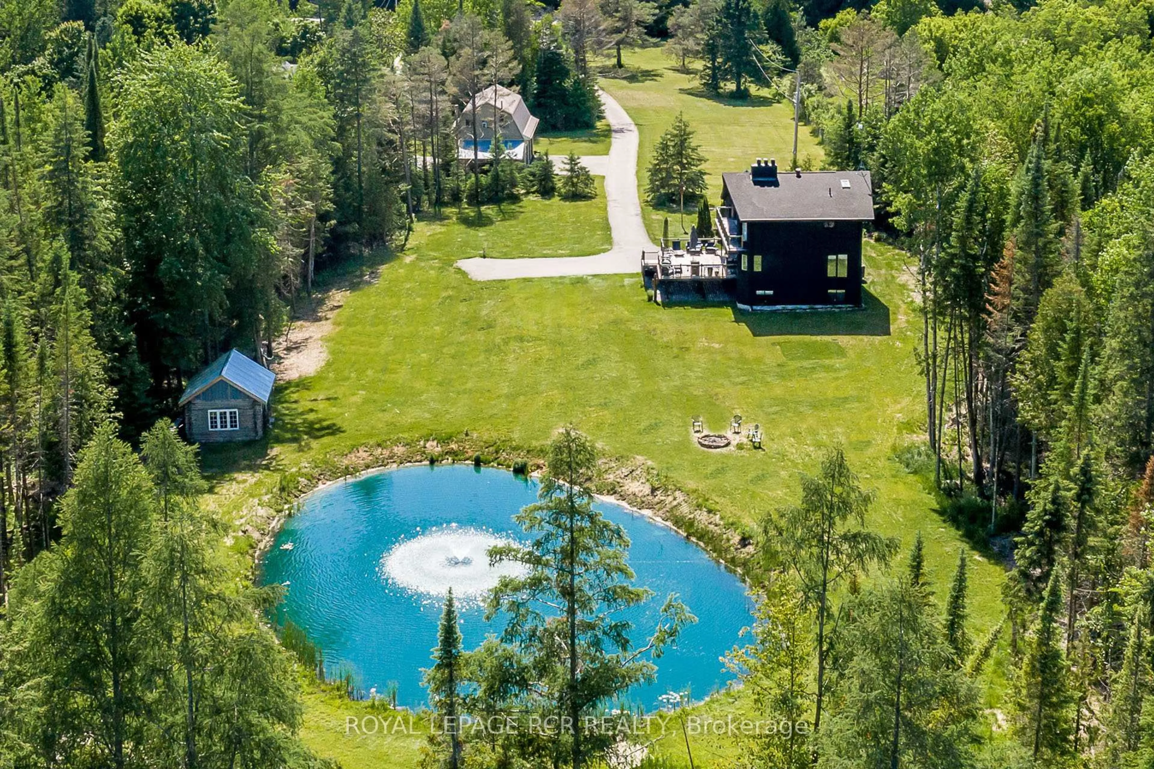A pic from outside/outdoor area/front of a property/back of a property/a pic from drone, water/lake/river/ocean view for 10169 Concession 3 Rd, Uxbridge Ontario L0E 1T0