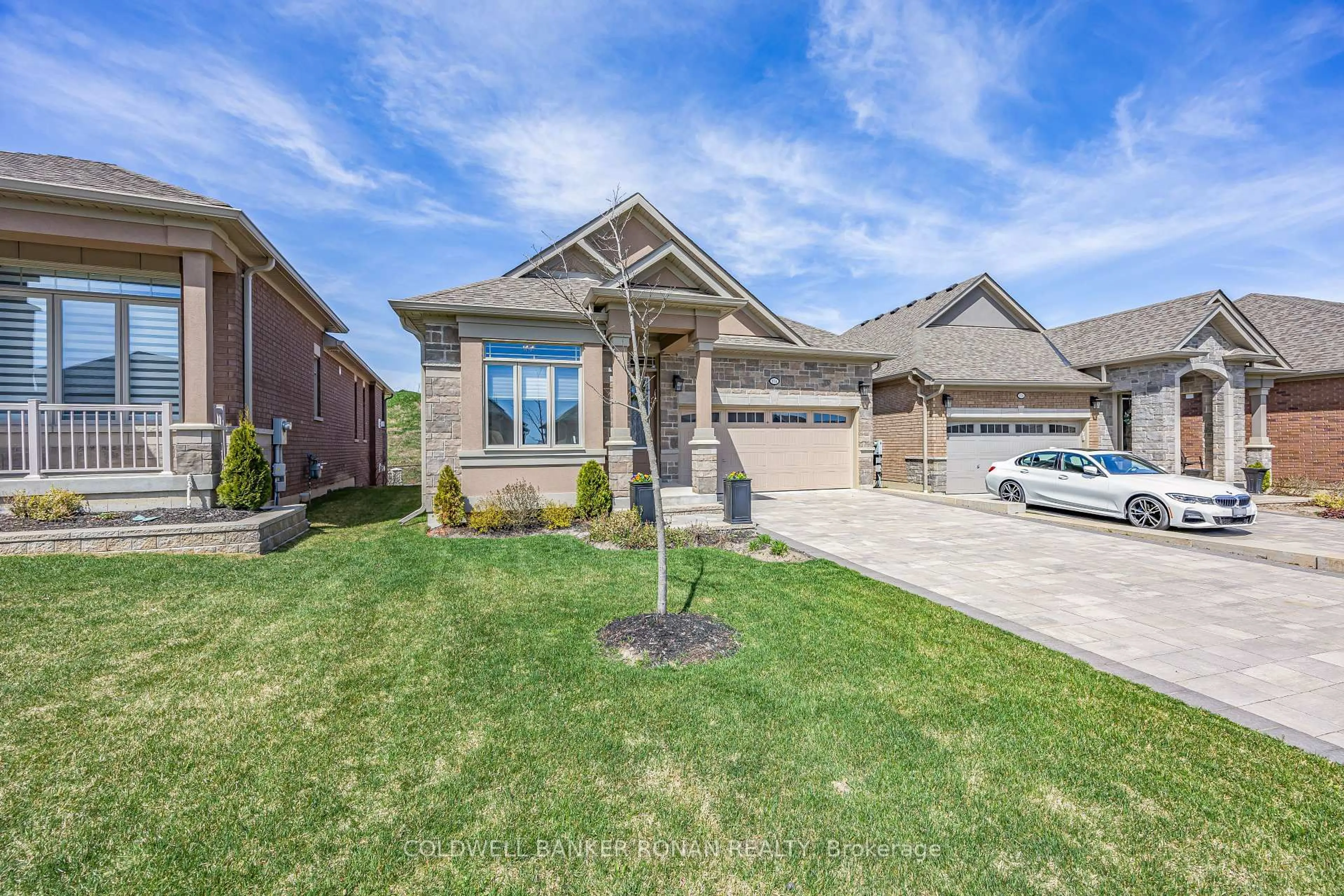 Home with brick exterior material, street for 114 Summerhill Dr, New Tecumseth Ontario L9R 0W6