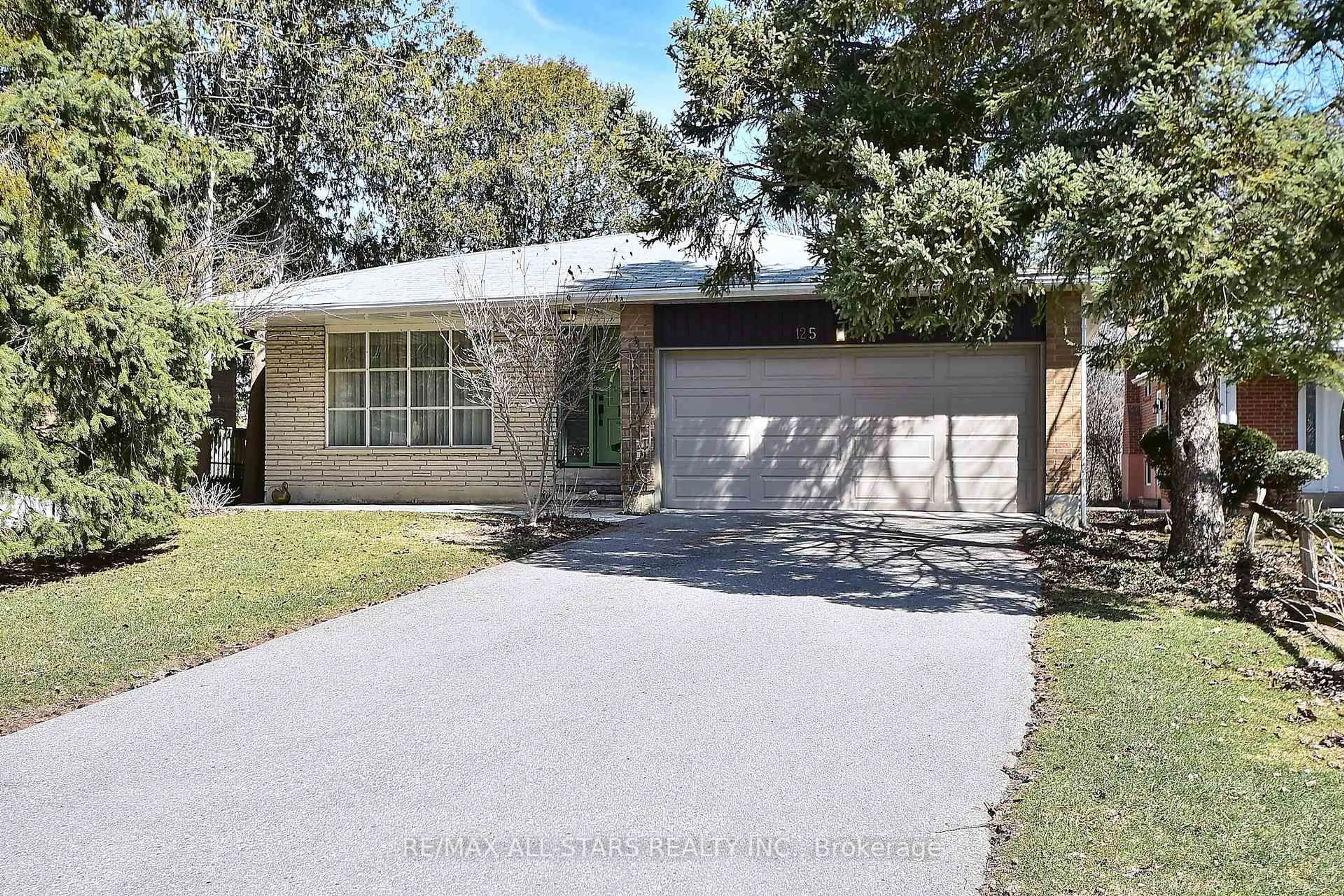 Home with brick exterior material, street for 125 Fred Varley Dr, Markham Ontario L3R 1T1