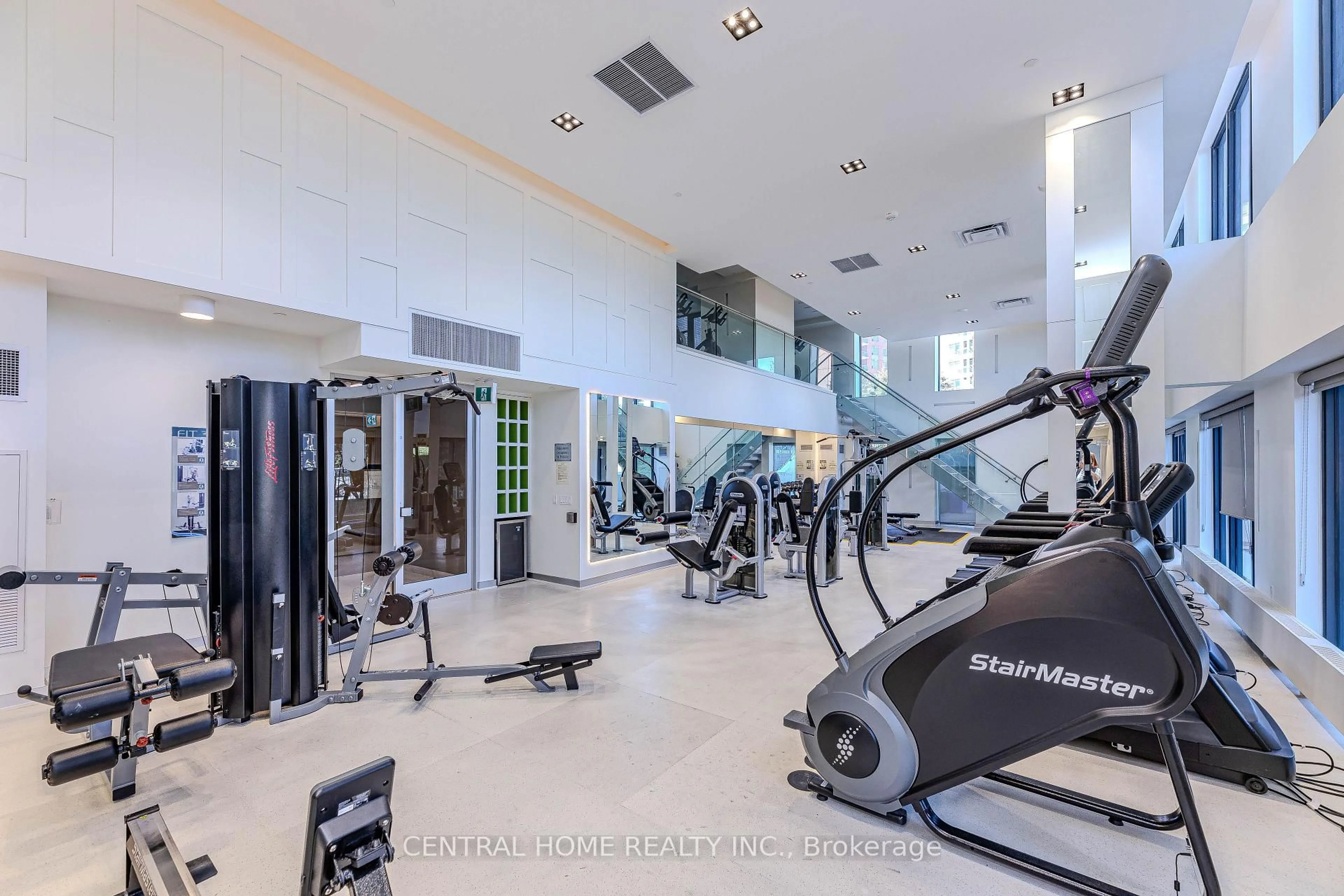 Gym or fitness room for 75 Oneida Cres #1405, Richmond Hill Ontario L4B 0H3