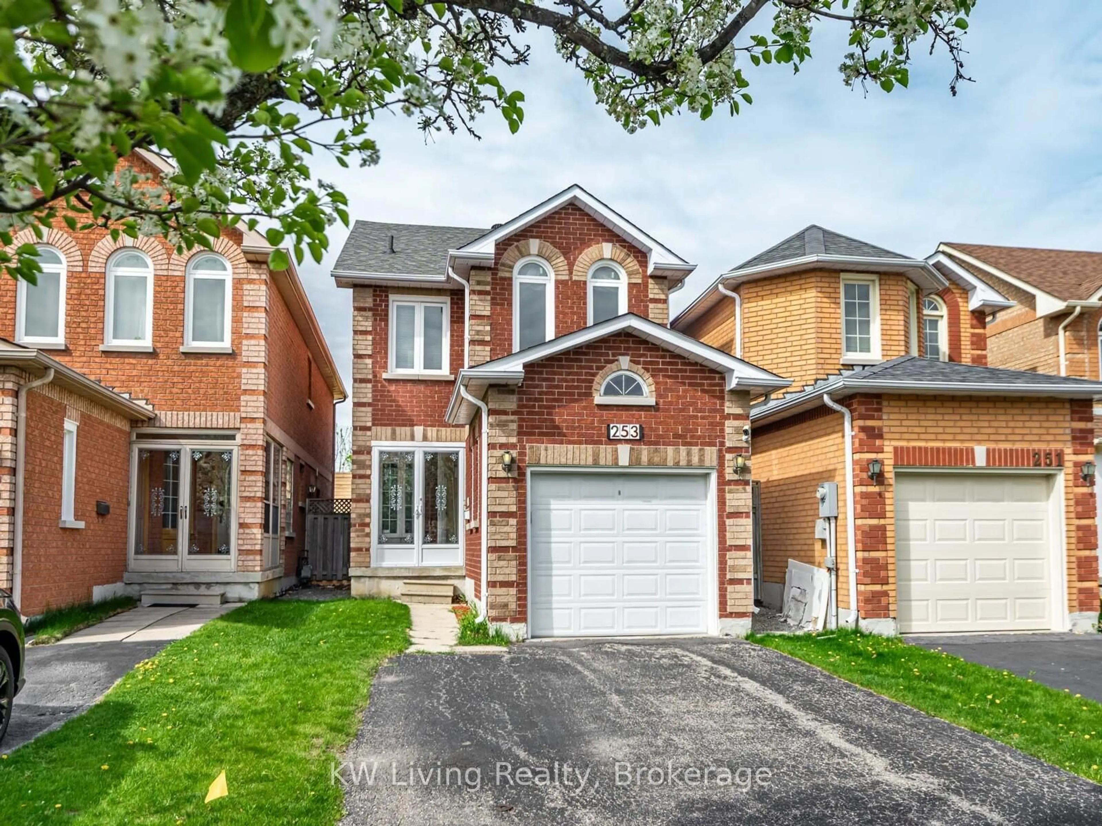 Home with brick exterior material, street for 253 Milliken Meadows Dr, Markham Ontario L3R 0W2