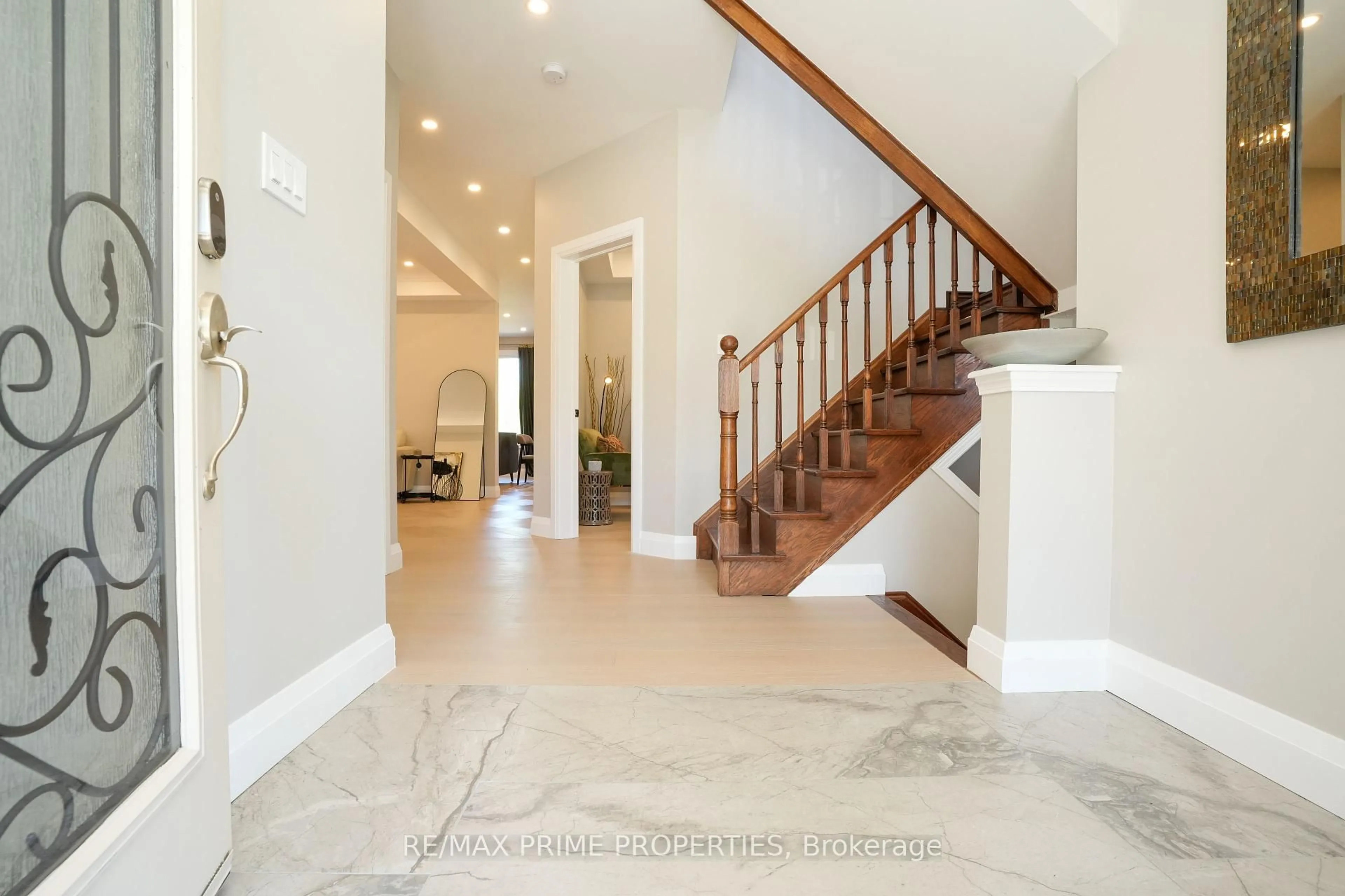 Unknown for 54 Vitlor Dr, Richmond Hill Ontario L4E 4P9
