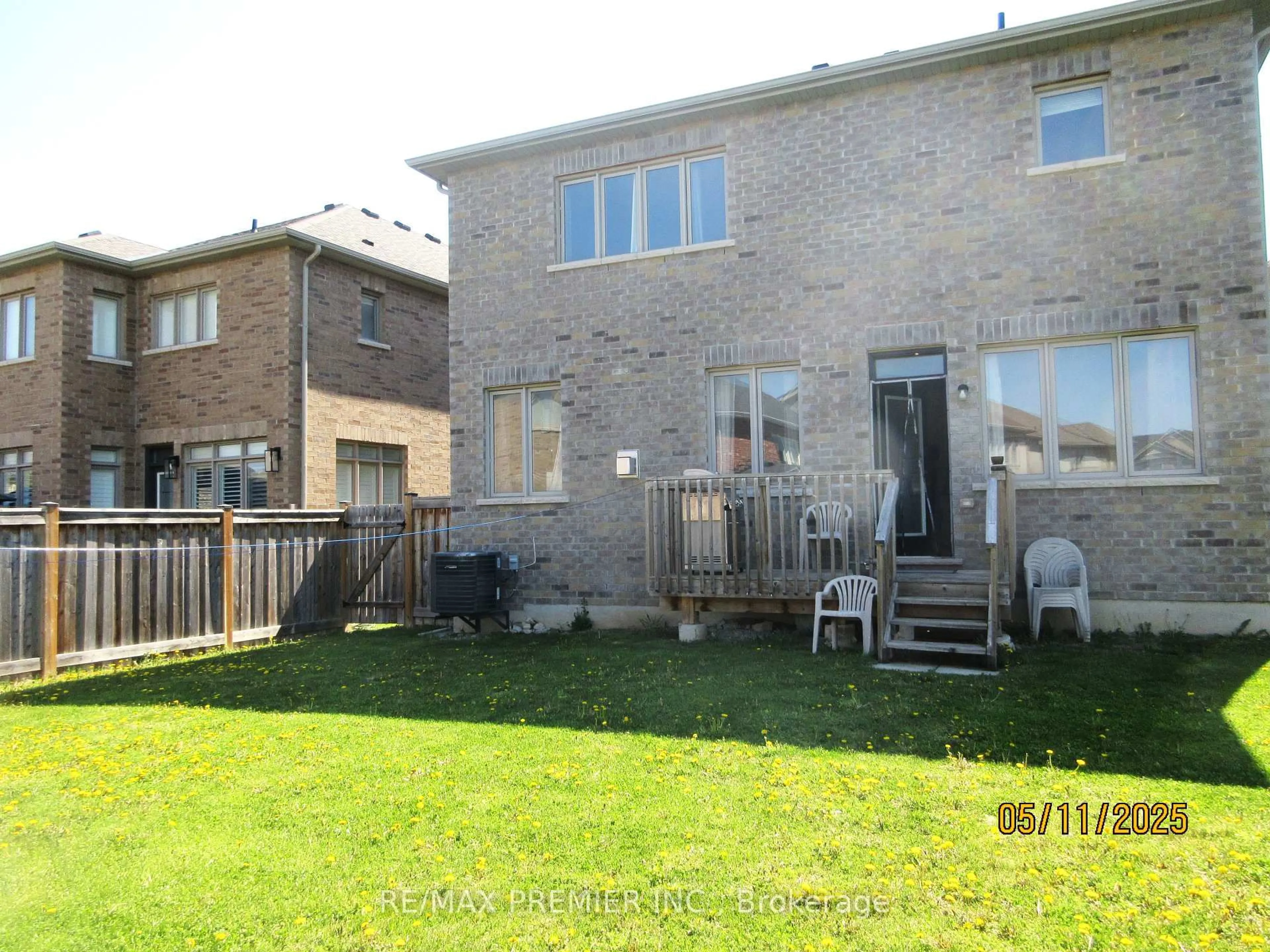 Patio, street for 66 Owens Rd, New Tecumseth Ontario L9R 0T9