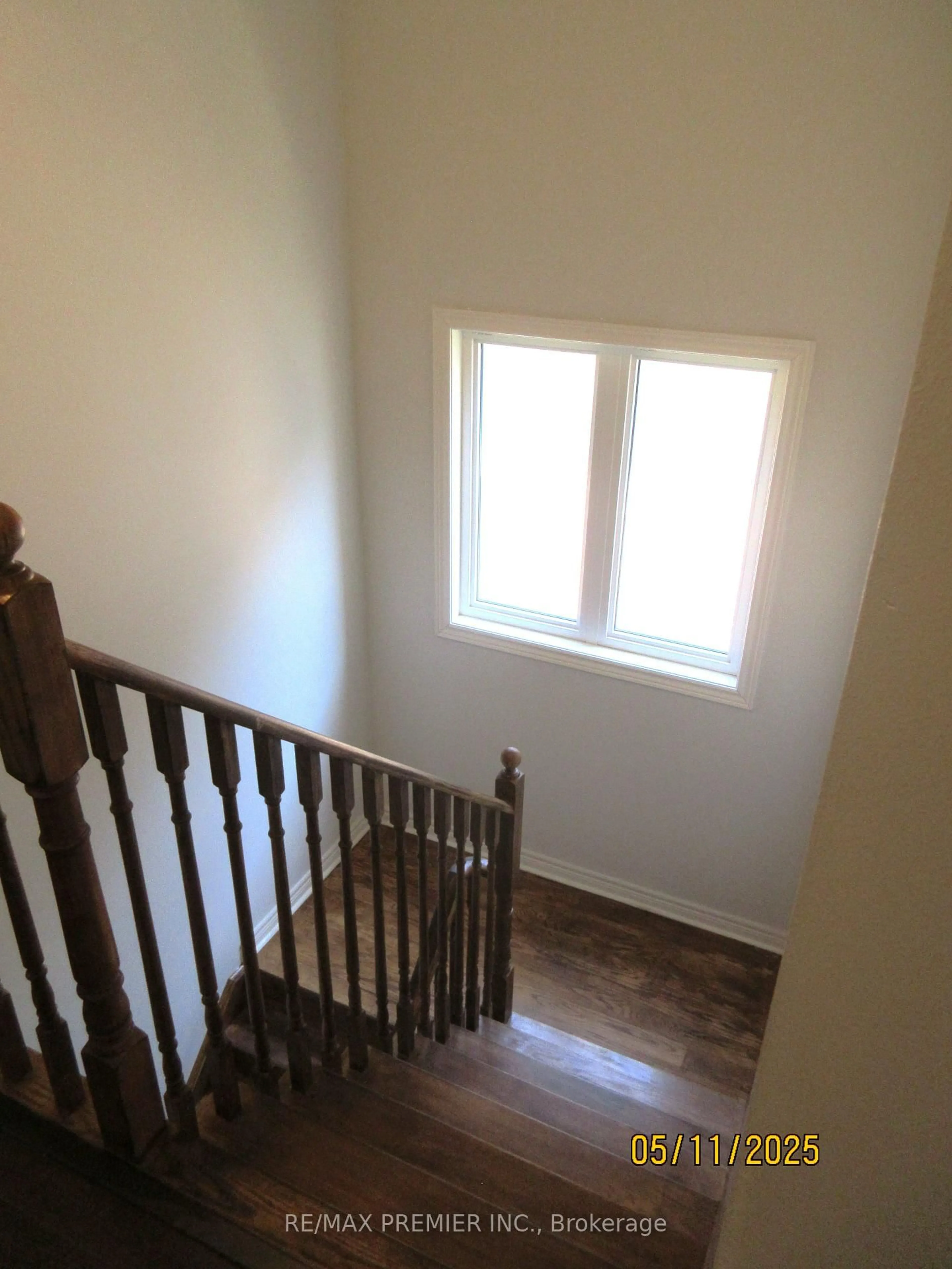 Stairs for 66 Owens Rd, New Tecumseth Ontario L9R 0T9