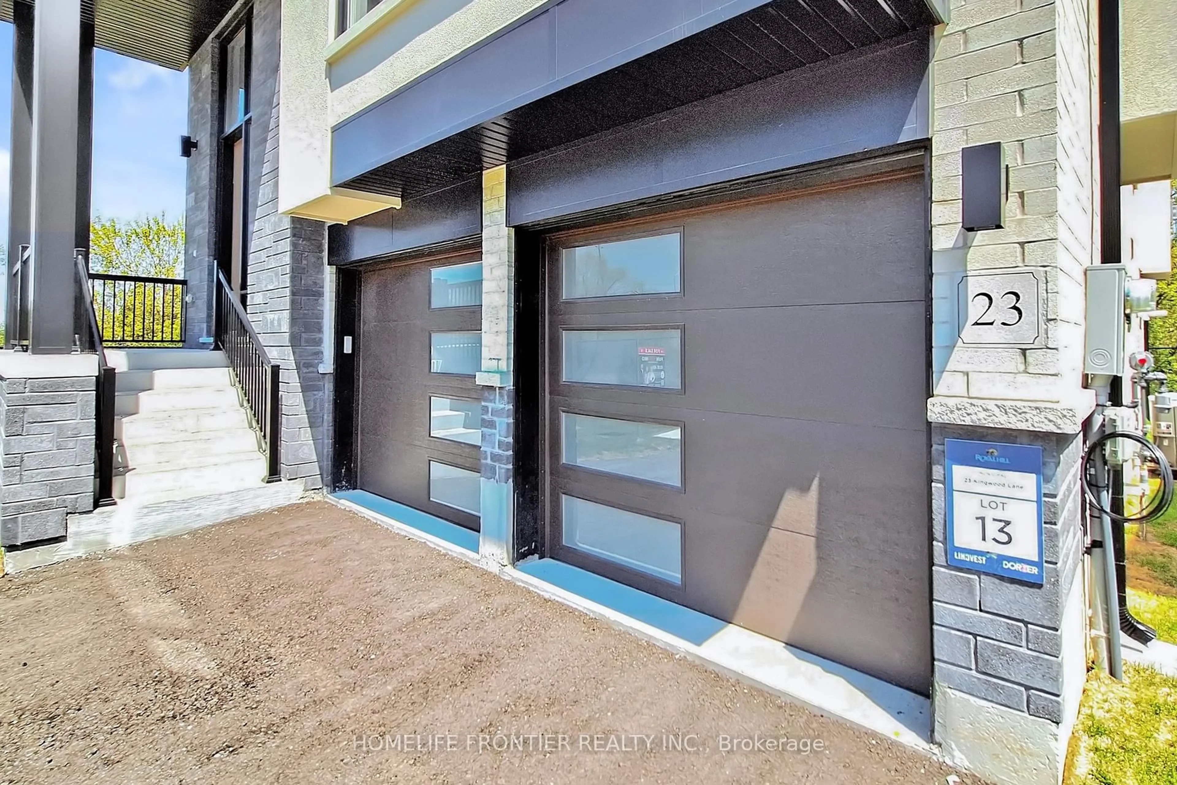 Unknown for 23 Kingwood Lane, Aurora Ontario L4G 3Z7