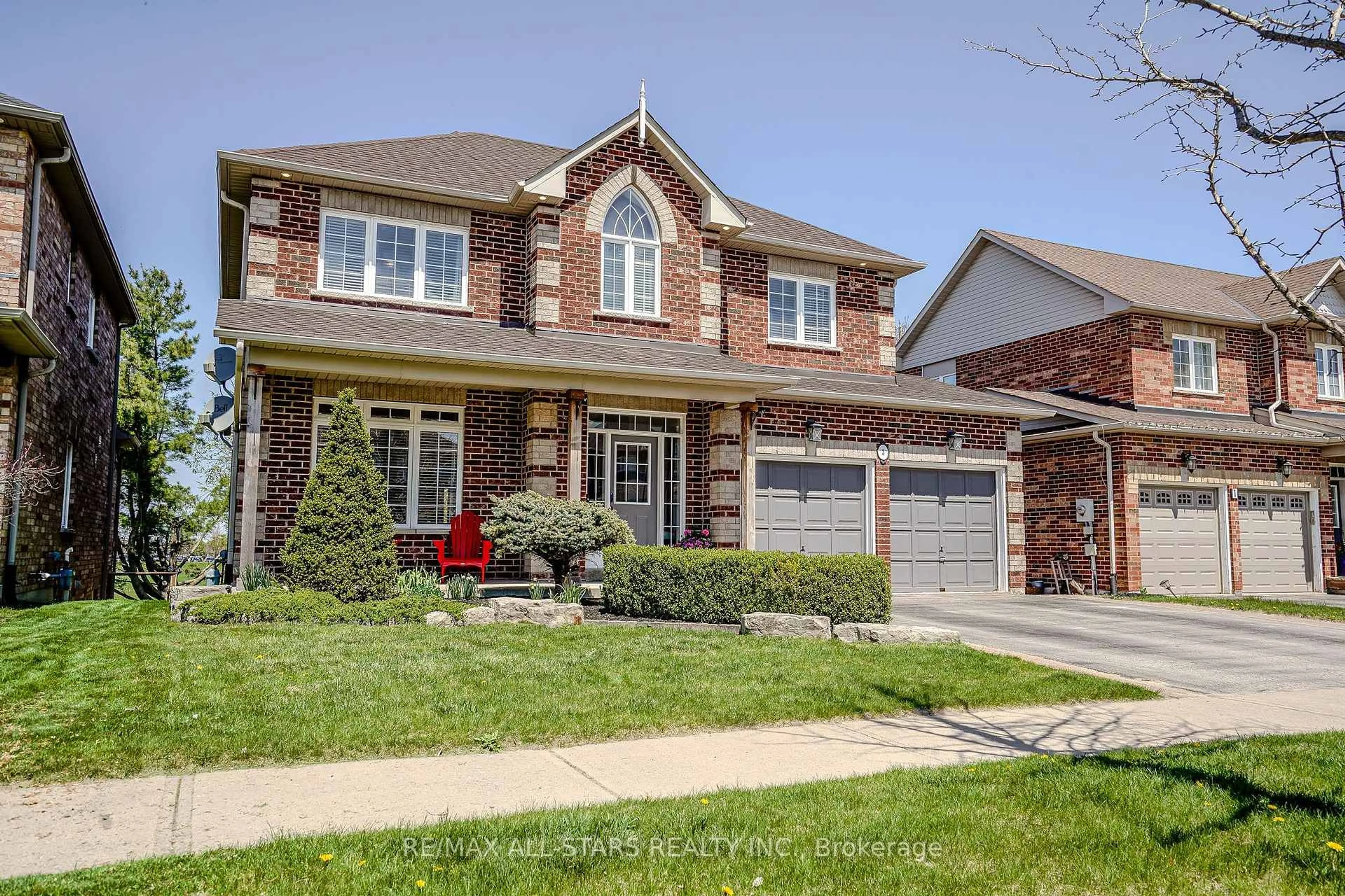 Home with brick exterior material, street for 3 Furlan Crt, Uxbridge Ontario L9P 1Z8