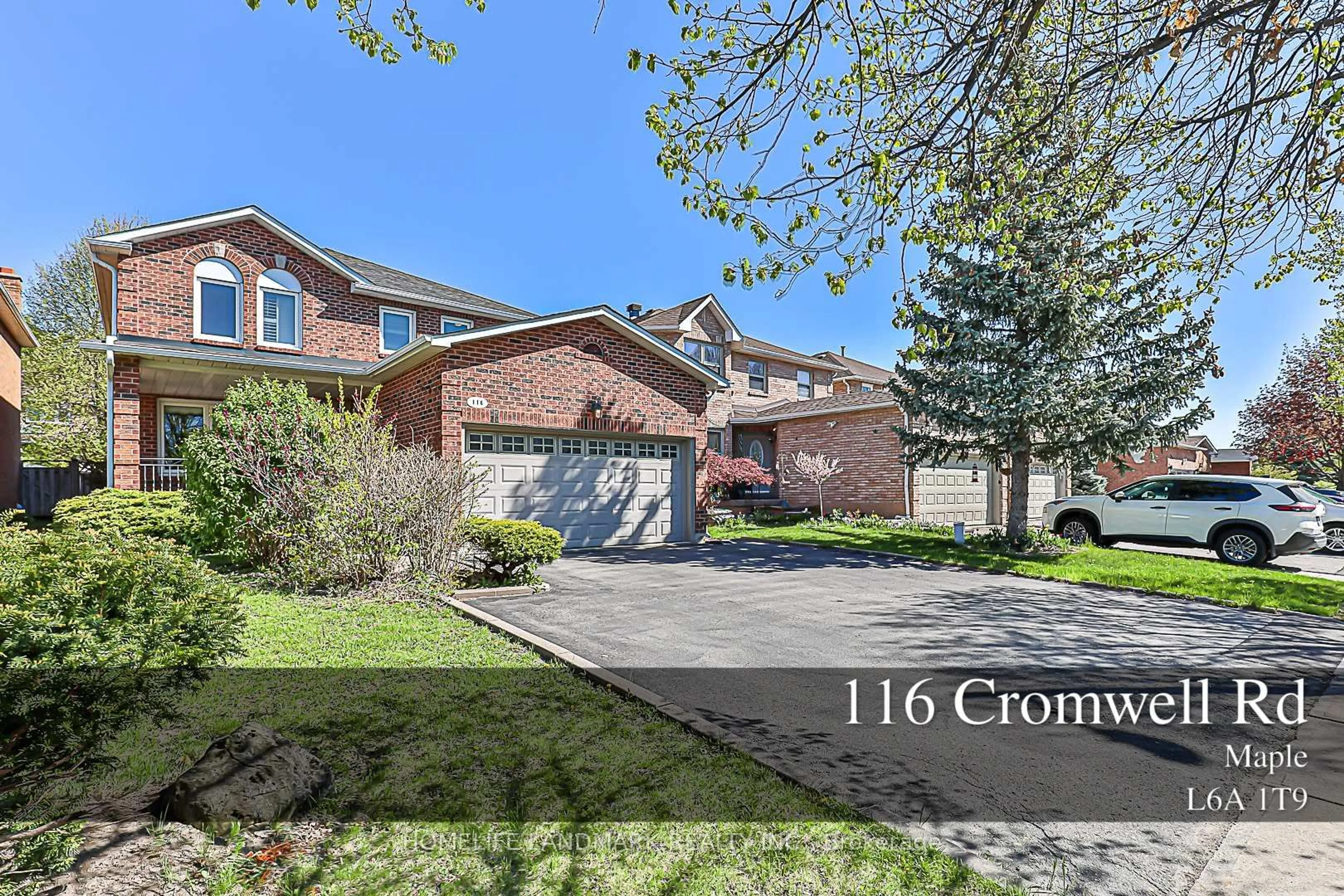 A pic from outside/outdoor area/front of a property/back of a property/a pic from drone, street for 116 Cromwell Rd, Vaughan Ontario L6A 1T9